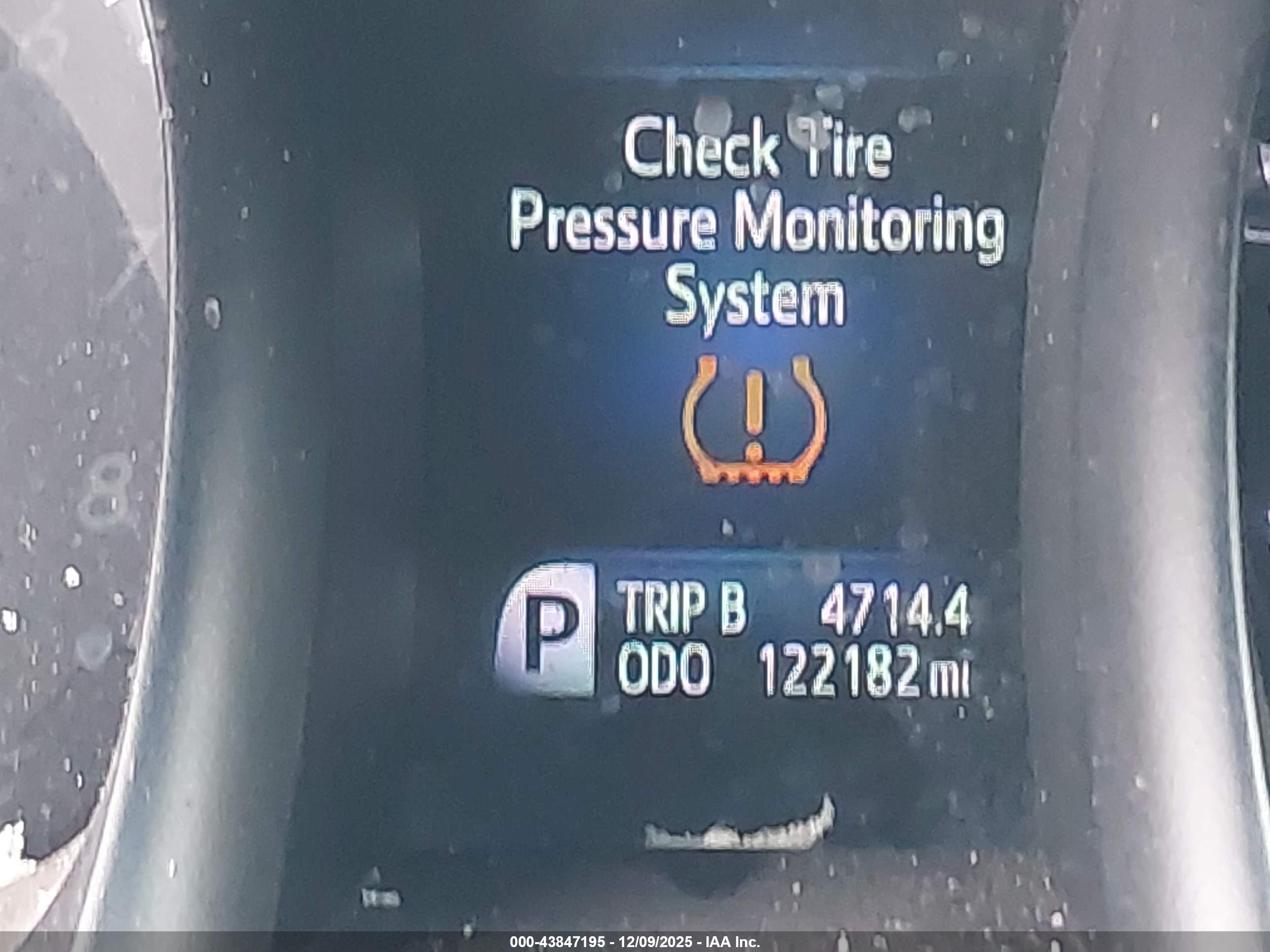TOYOTA AVALON image 7