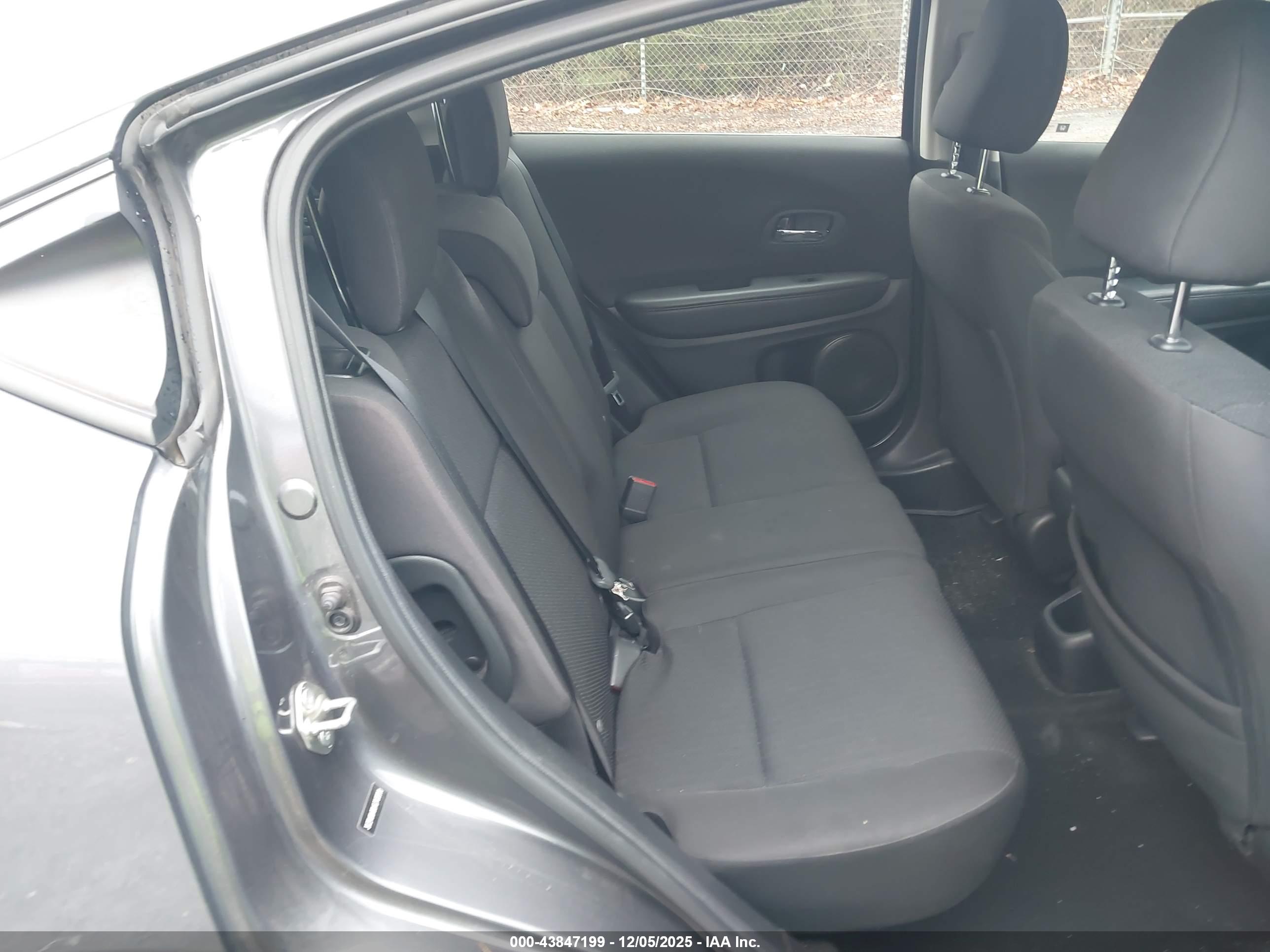 HONDA HR-V image 8