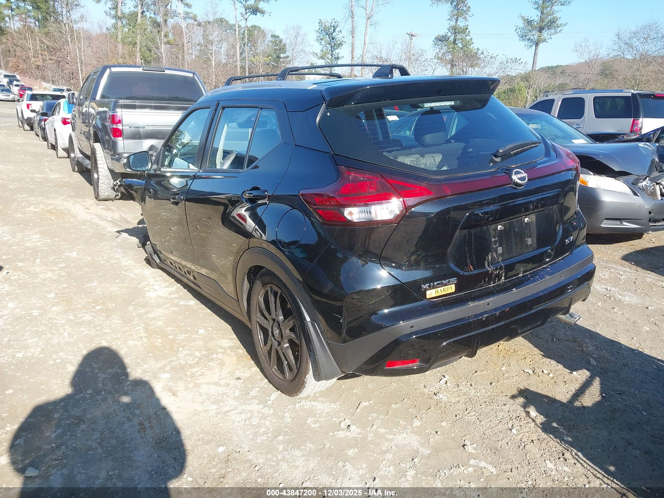 NISSAN KICKS image 3