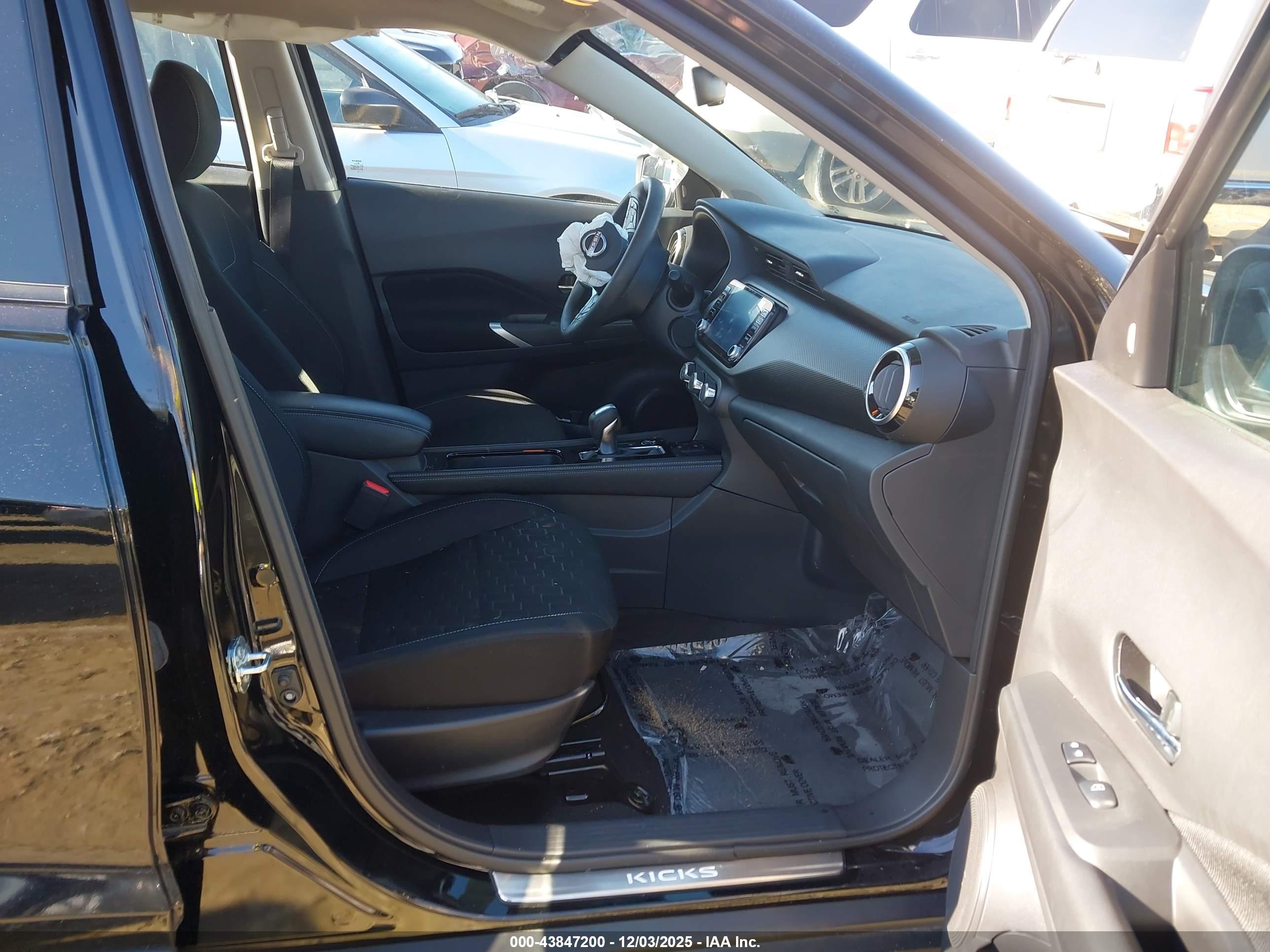 NISSAN KICKS image 5