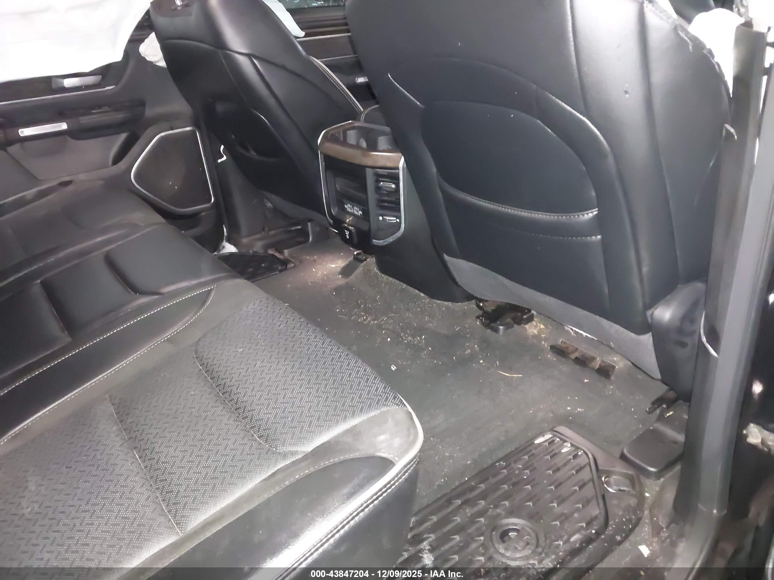 RAM 1500 image 8