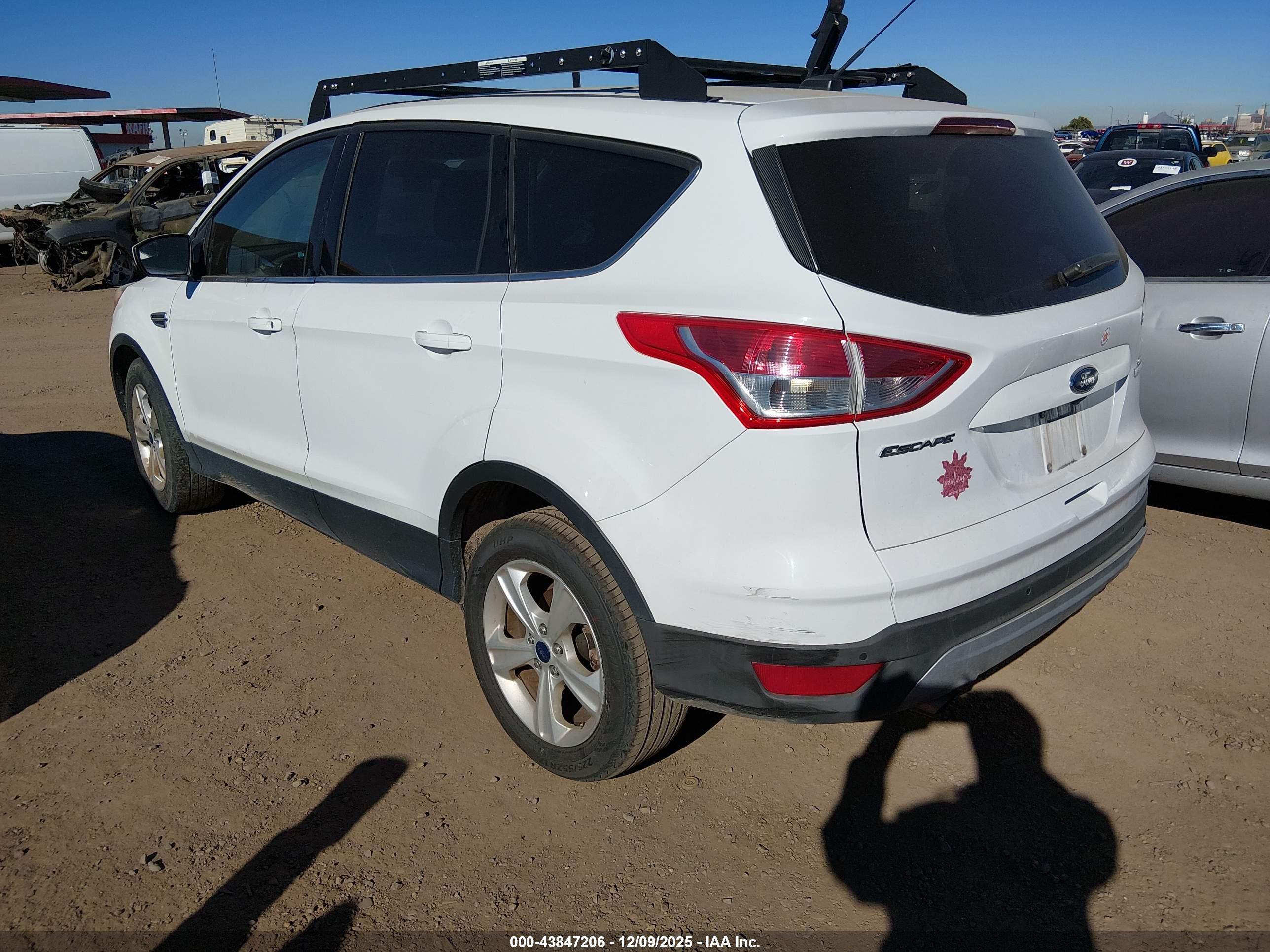 FORD ESCAPE image 3