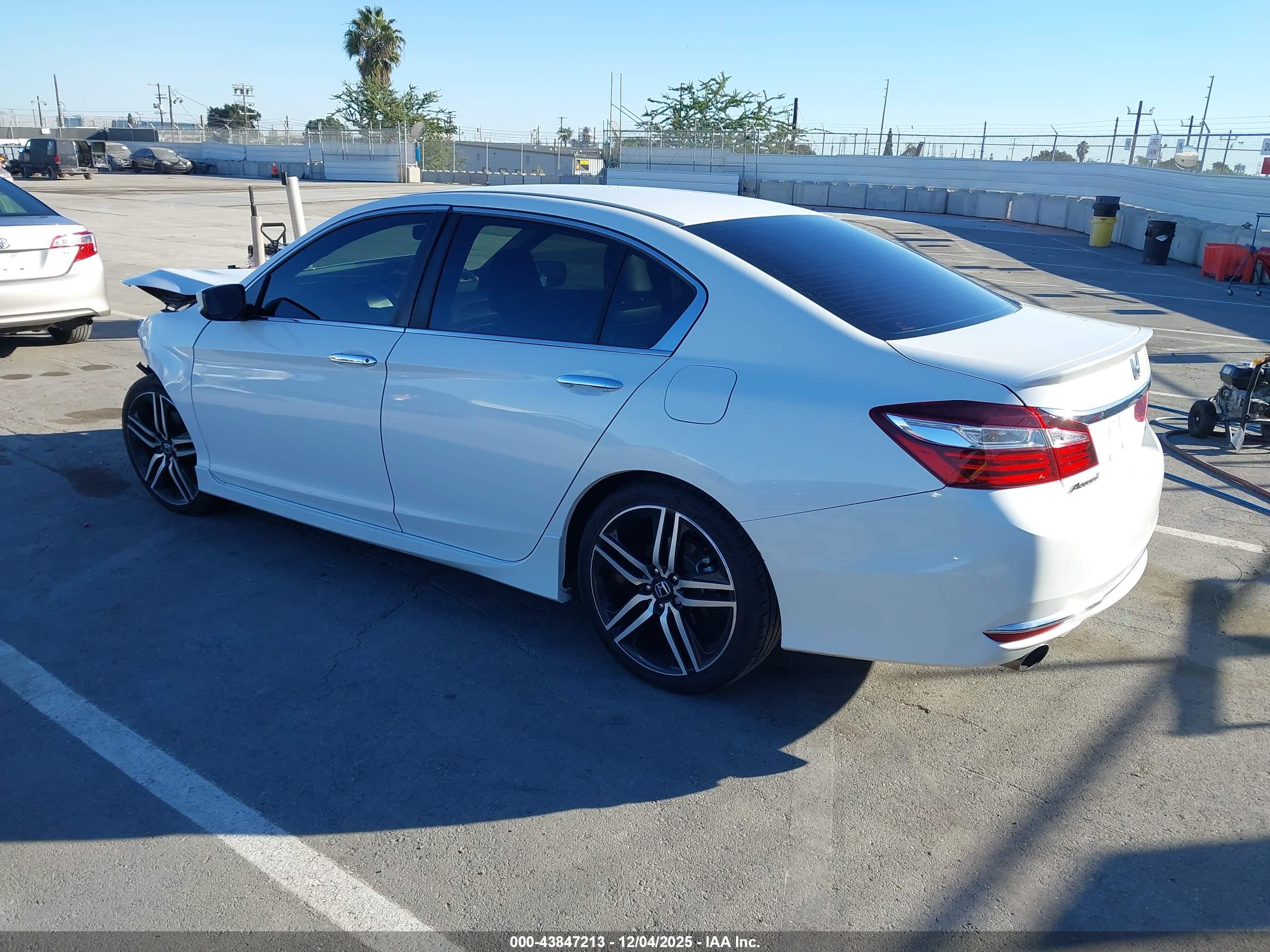 HONDA ACCORD image 3