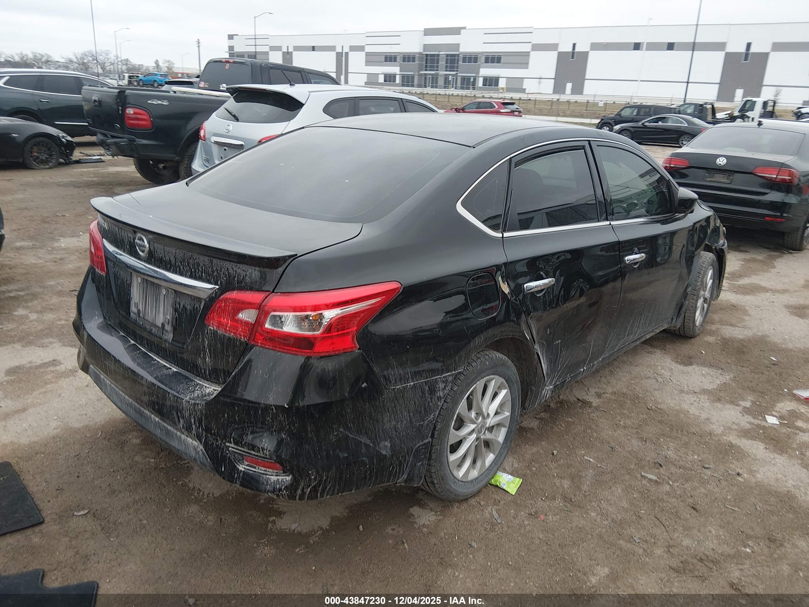 NISSAN SENTRA image 4