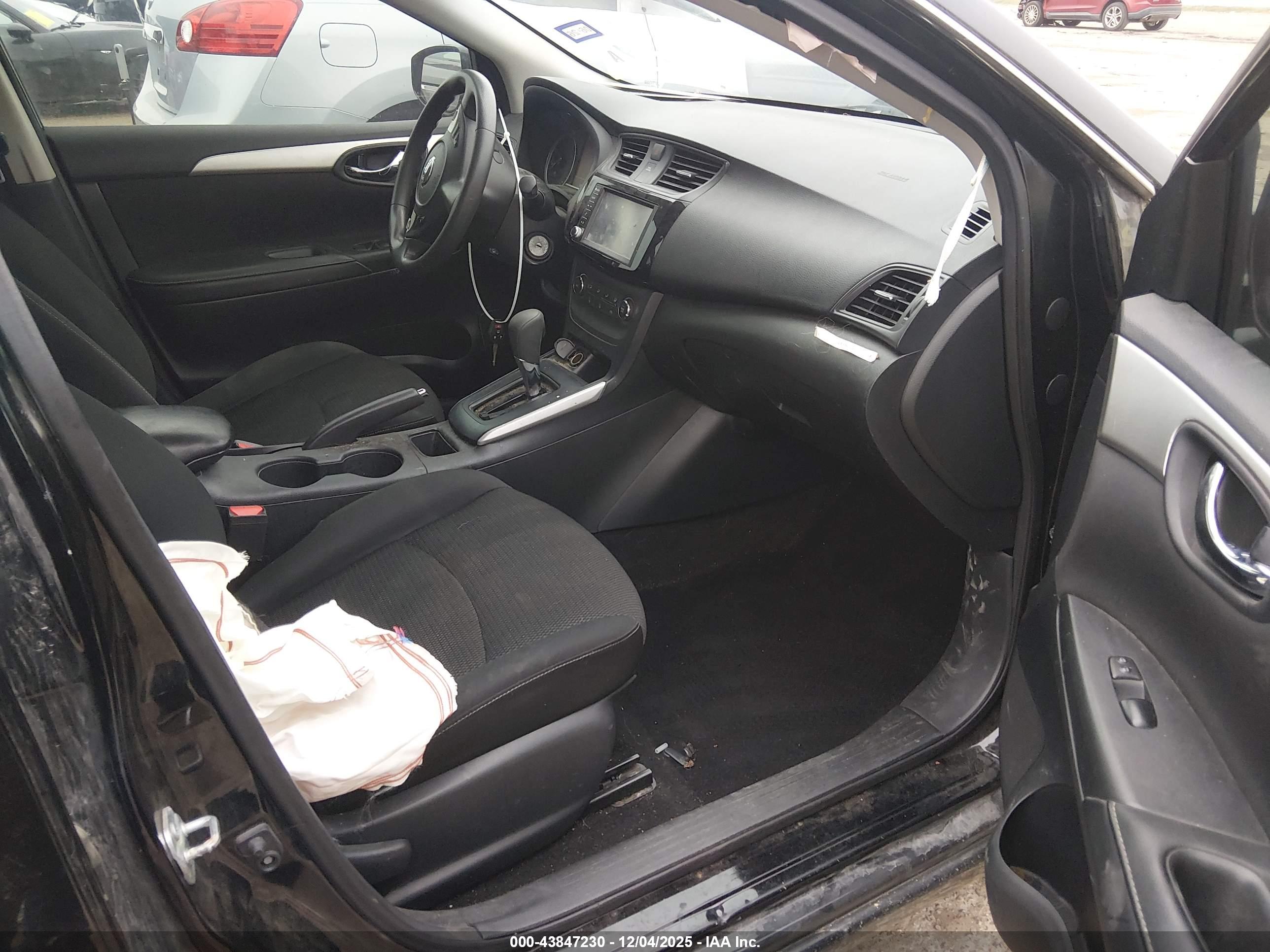 NISSAN SENTRA image 5