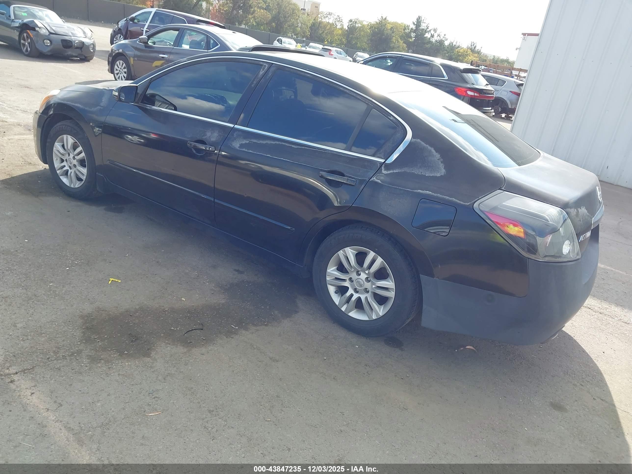 NISSAN ALTIMA image 3