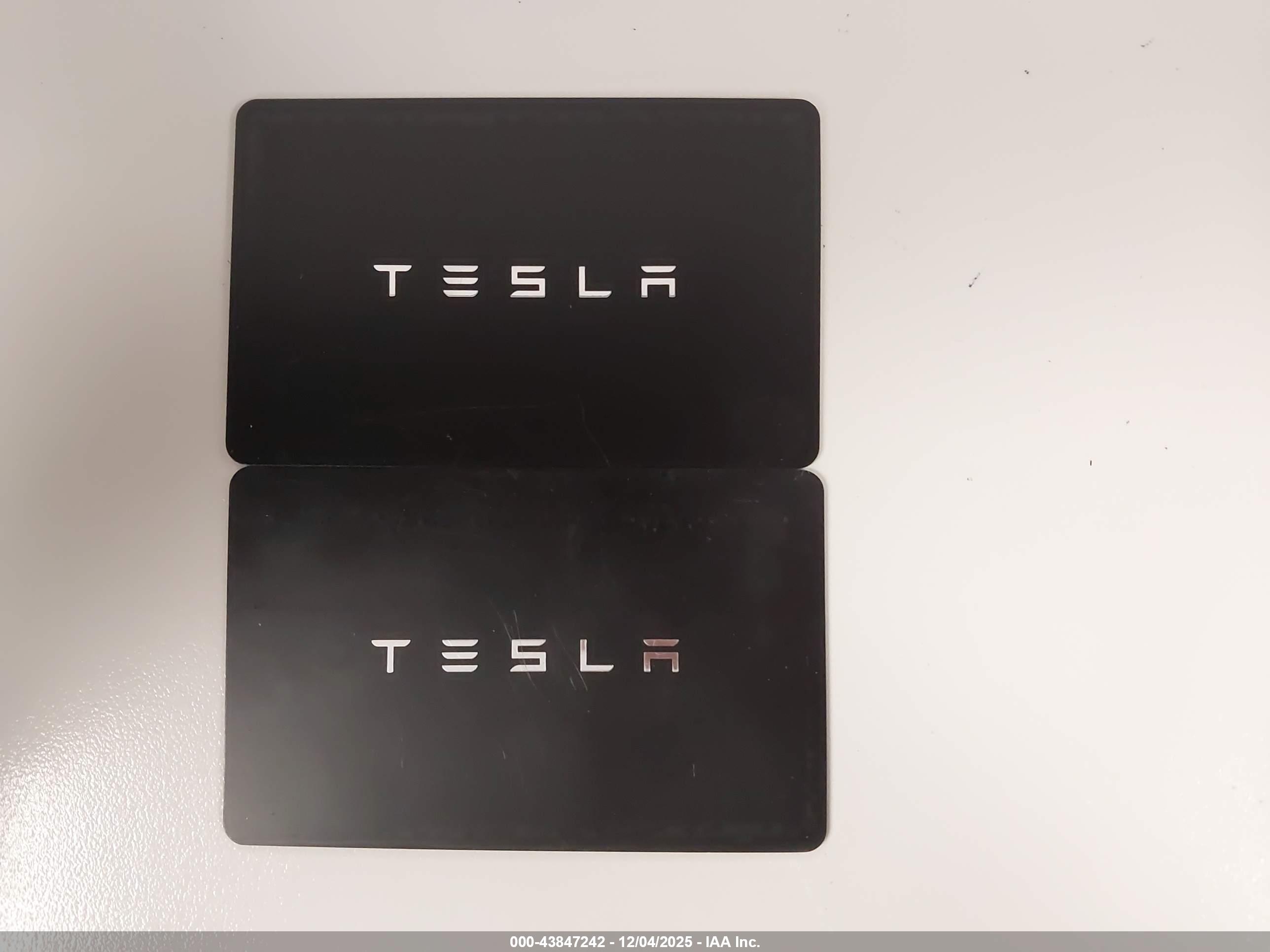 TESLA MODEL image 11