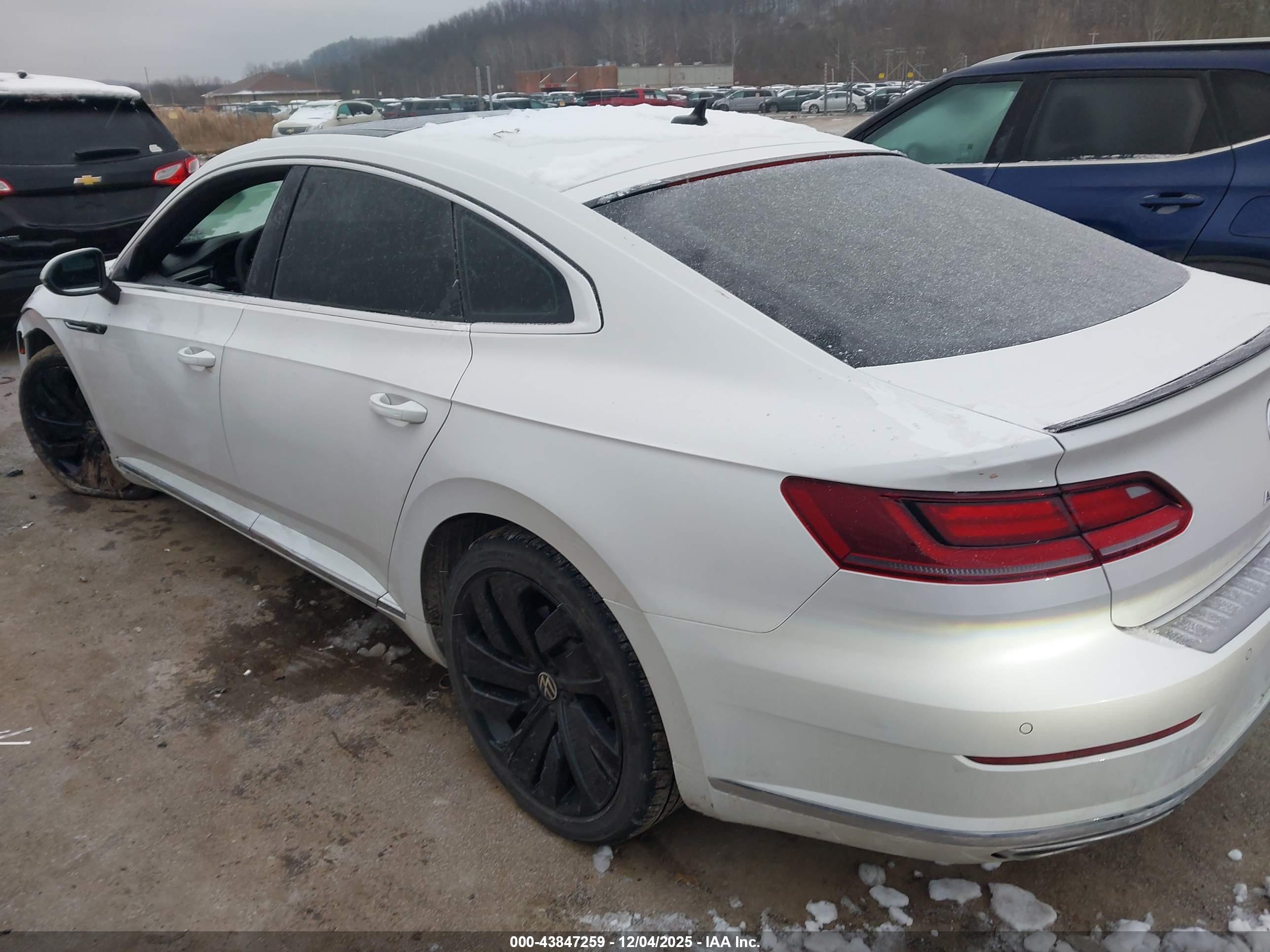 VOLKSWAGEN ARTEON image 3