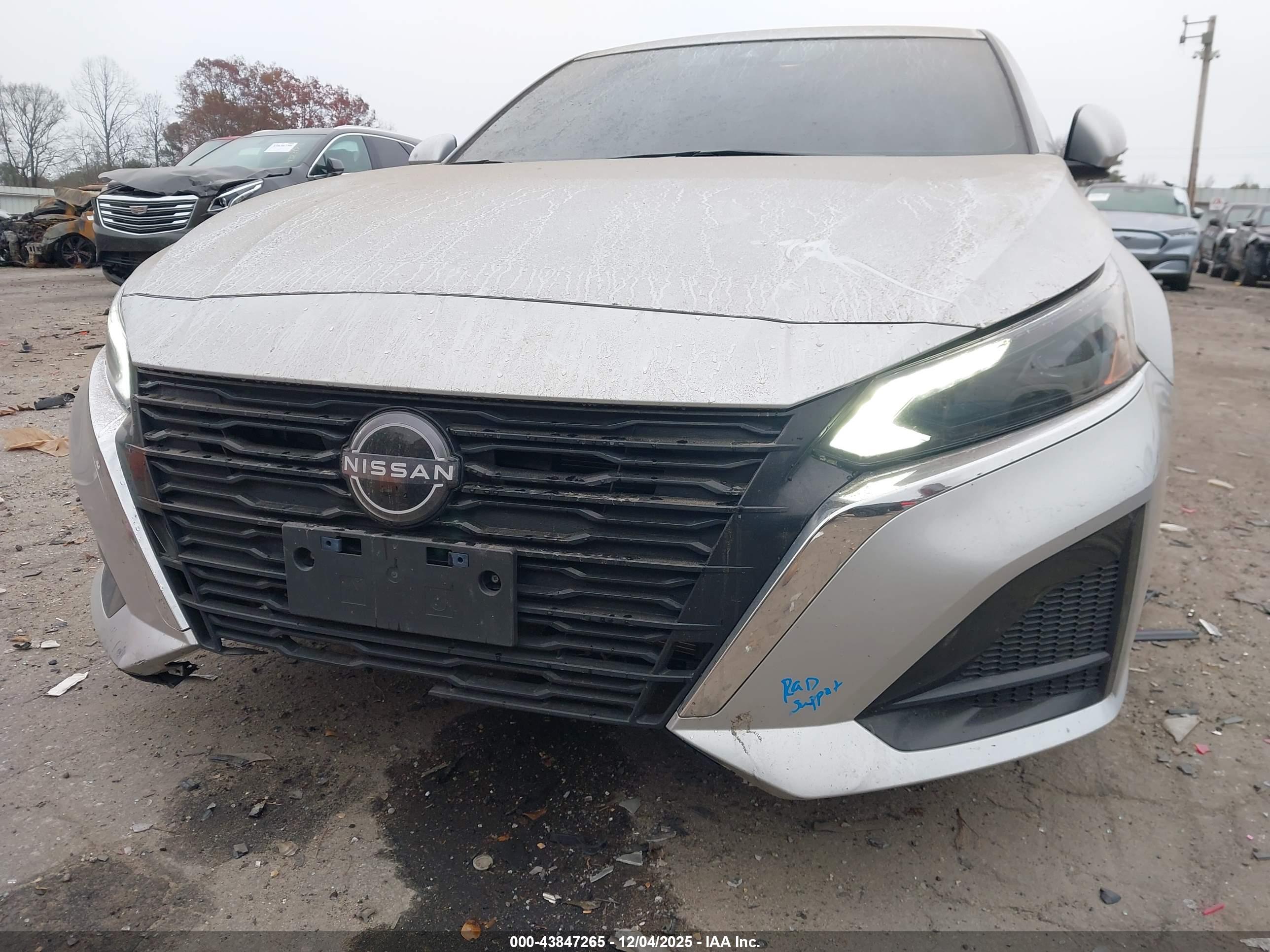 NISSAN ALTIMA image 6