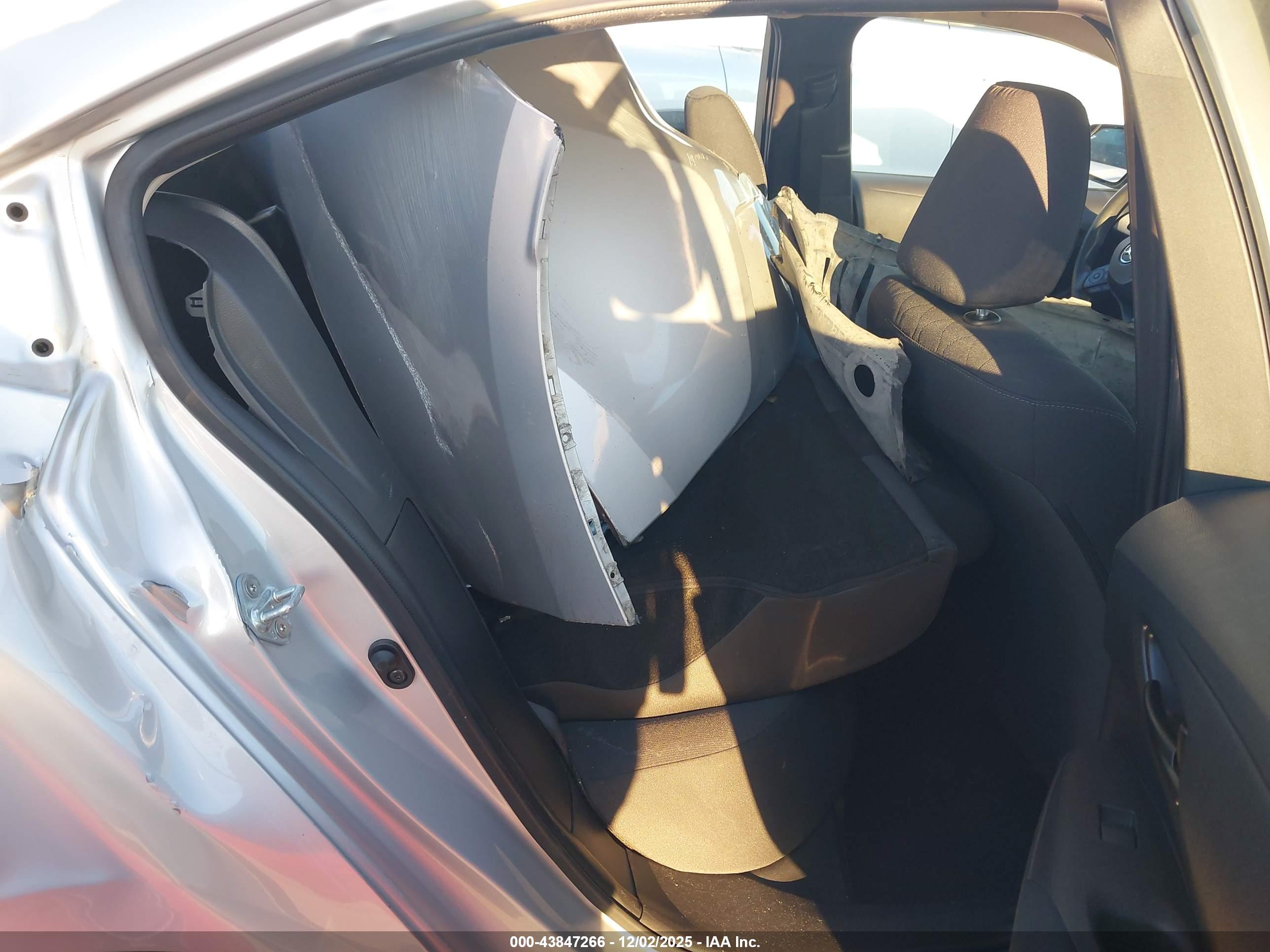 TOYOTA COROLLA image 8