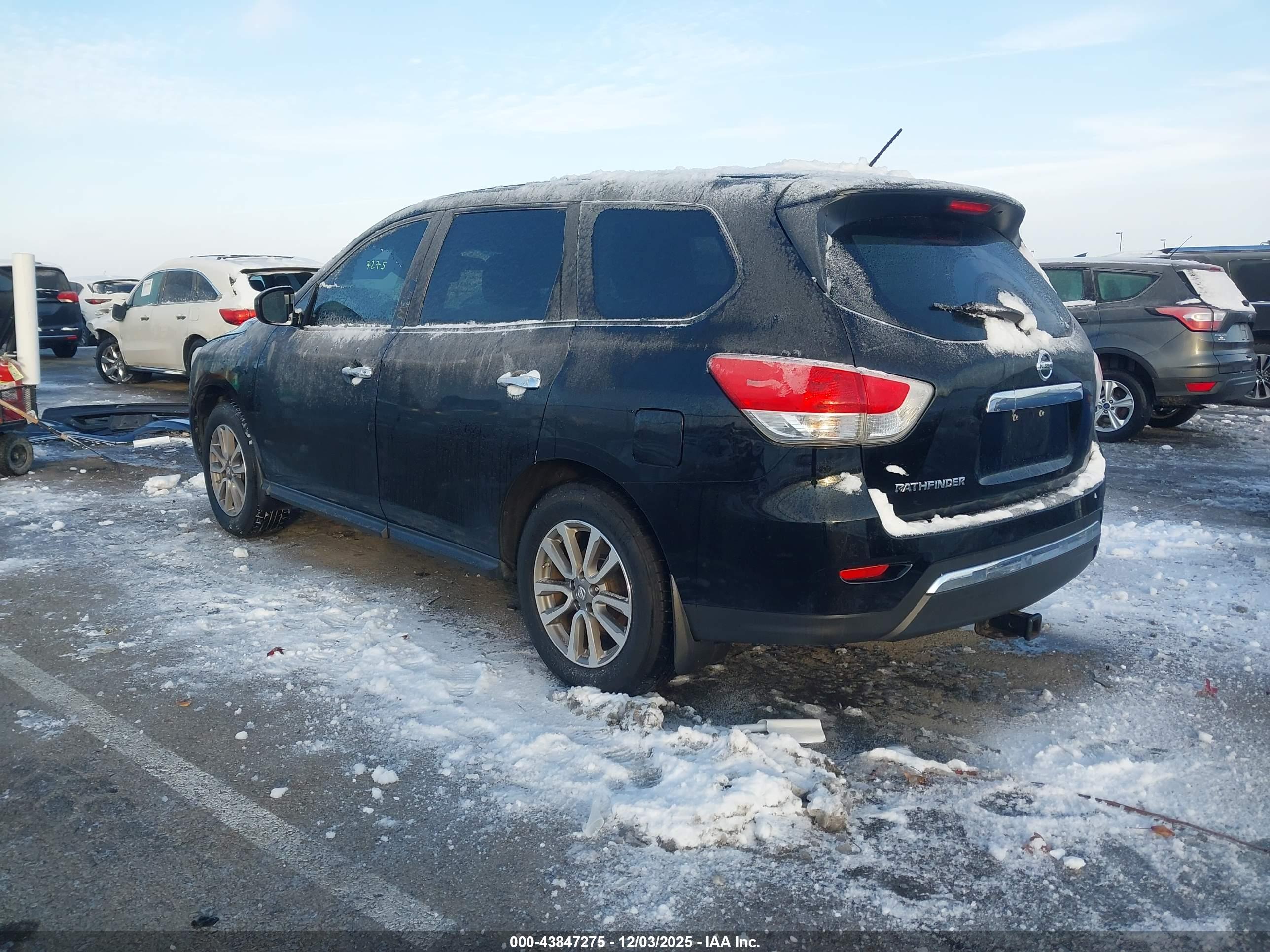 NISSAN PATHFINDER image 3