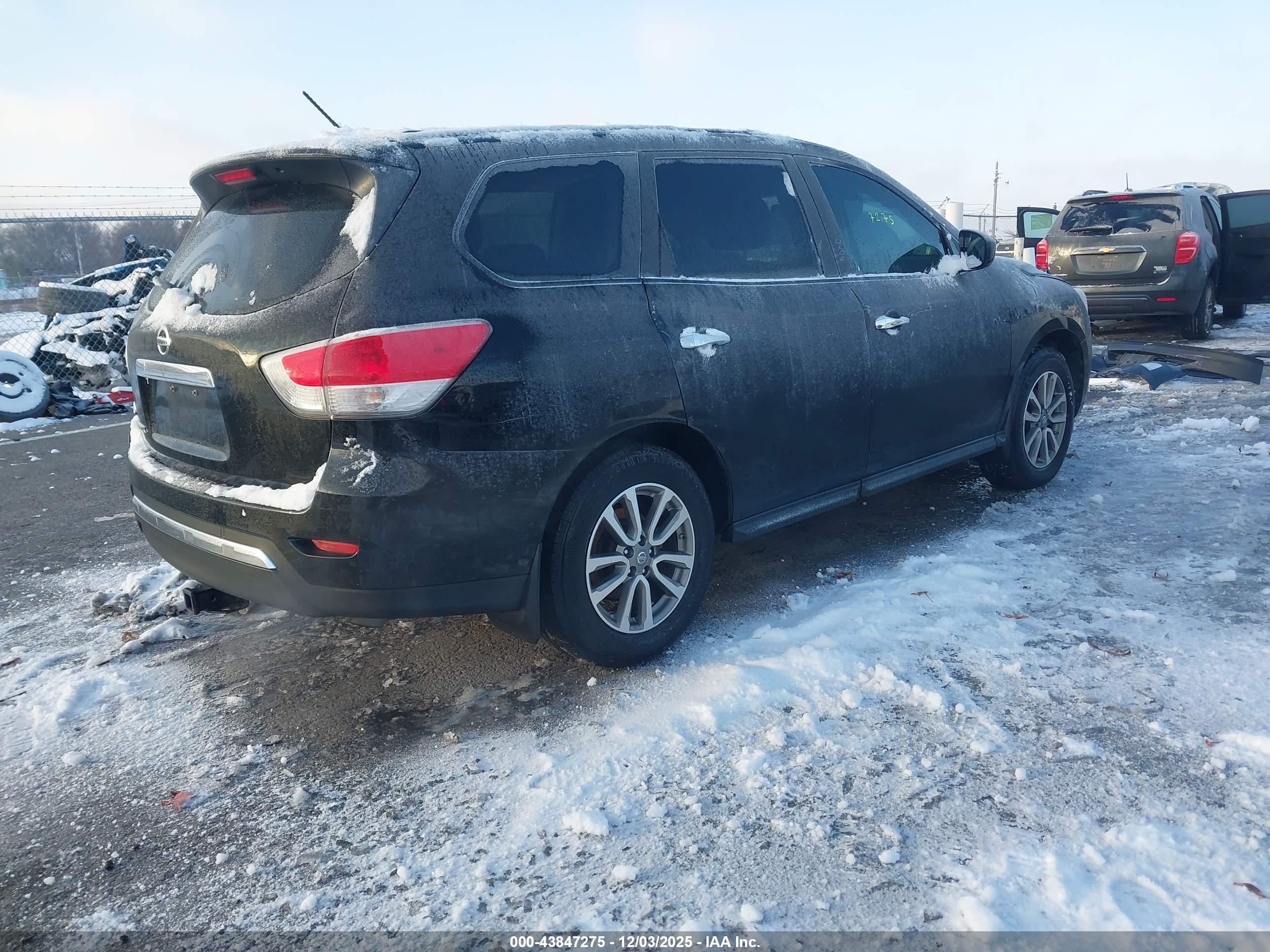 NISSAN PATHFINDER image 4