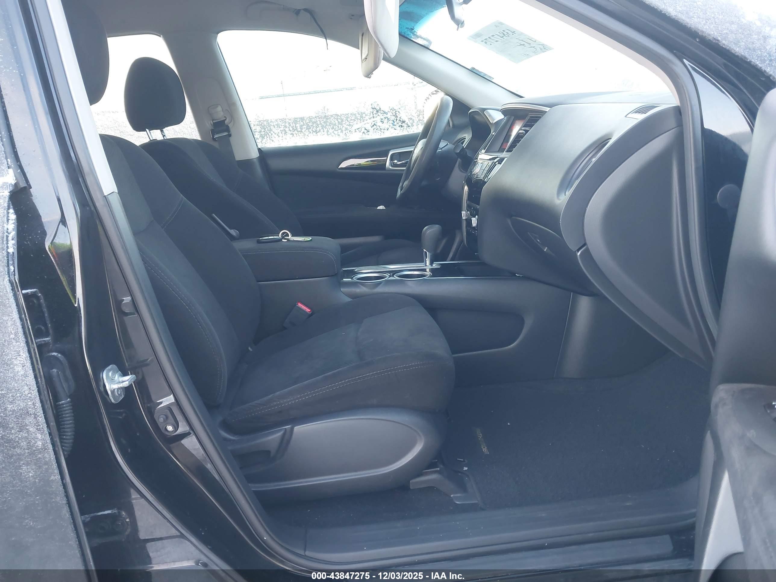 NISSAN PATHFINDER image 5
