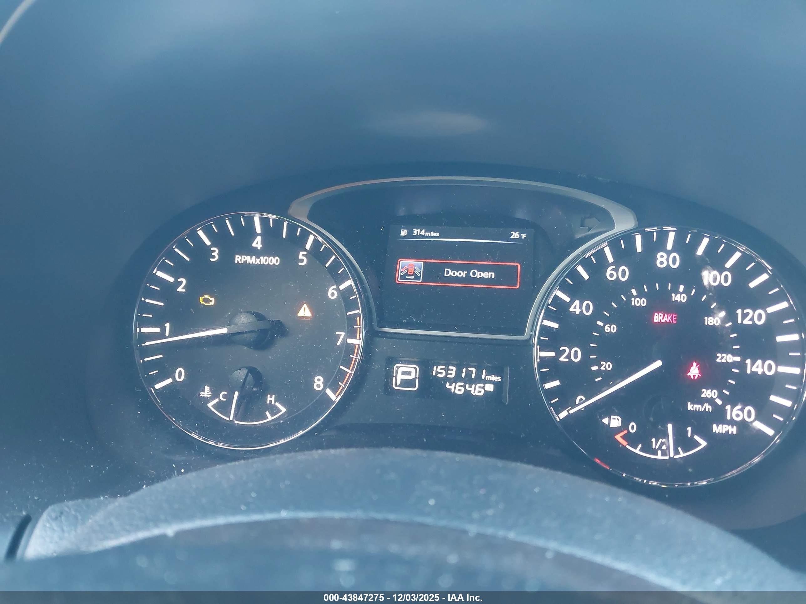 NISSAN PATHFINDER image 7