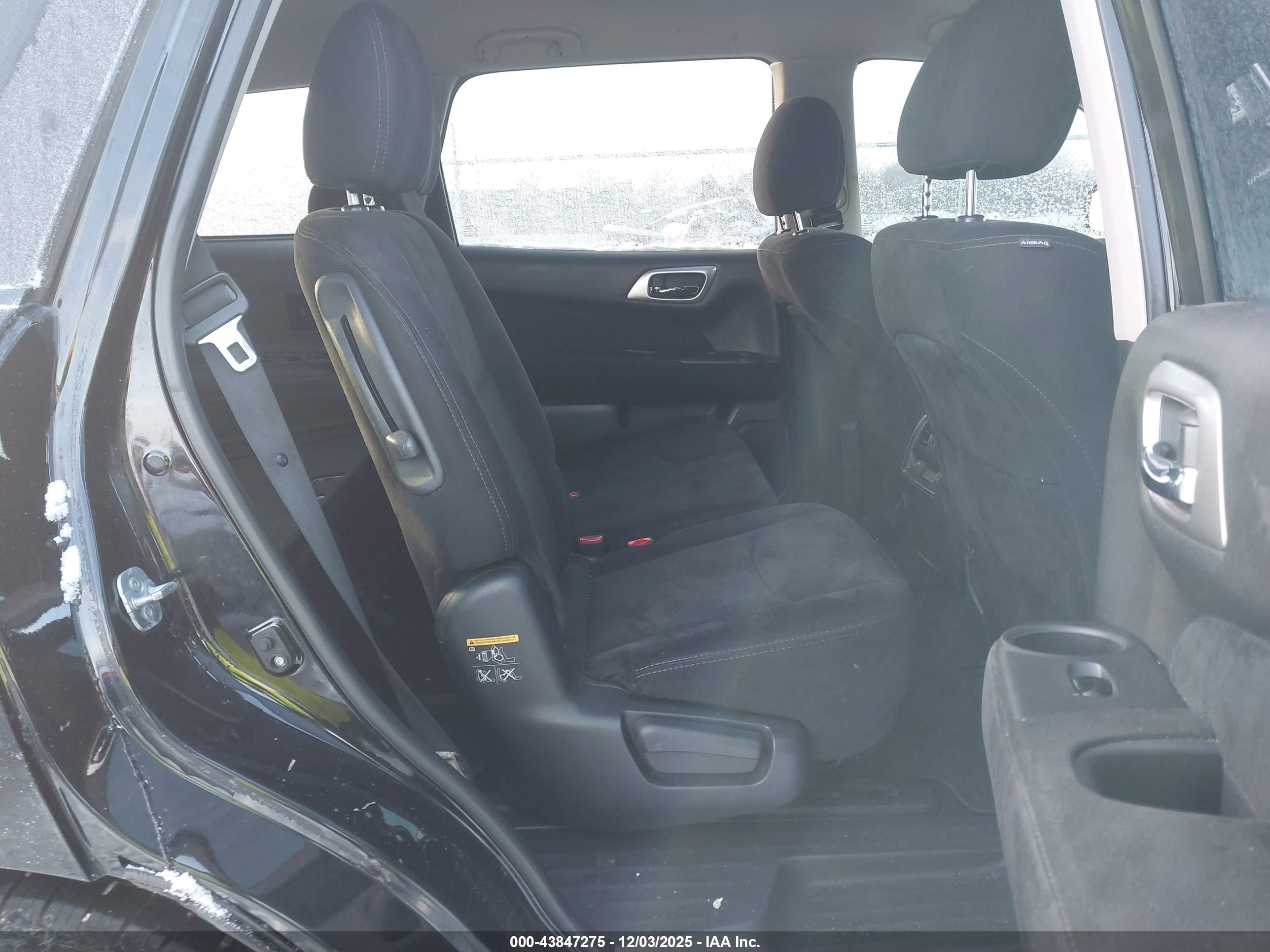 NISSAN PATHFINDER image 8