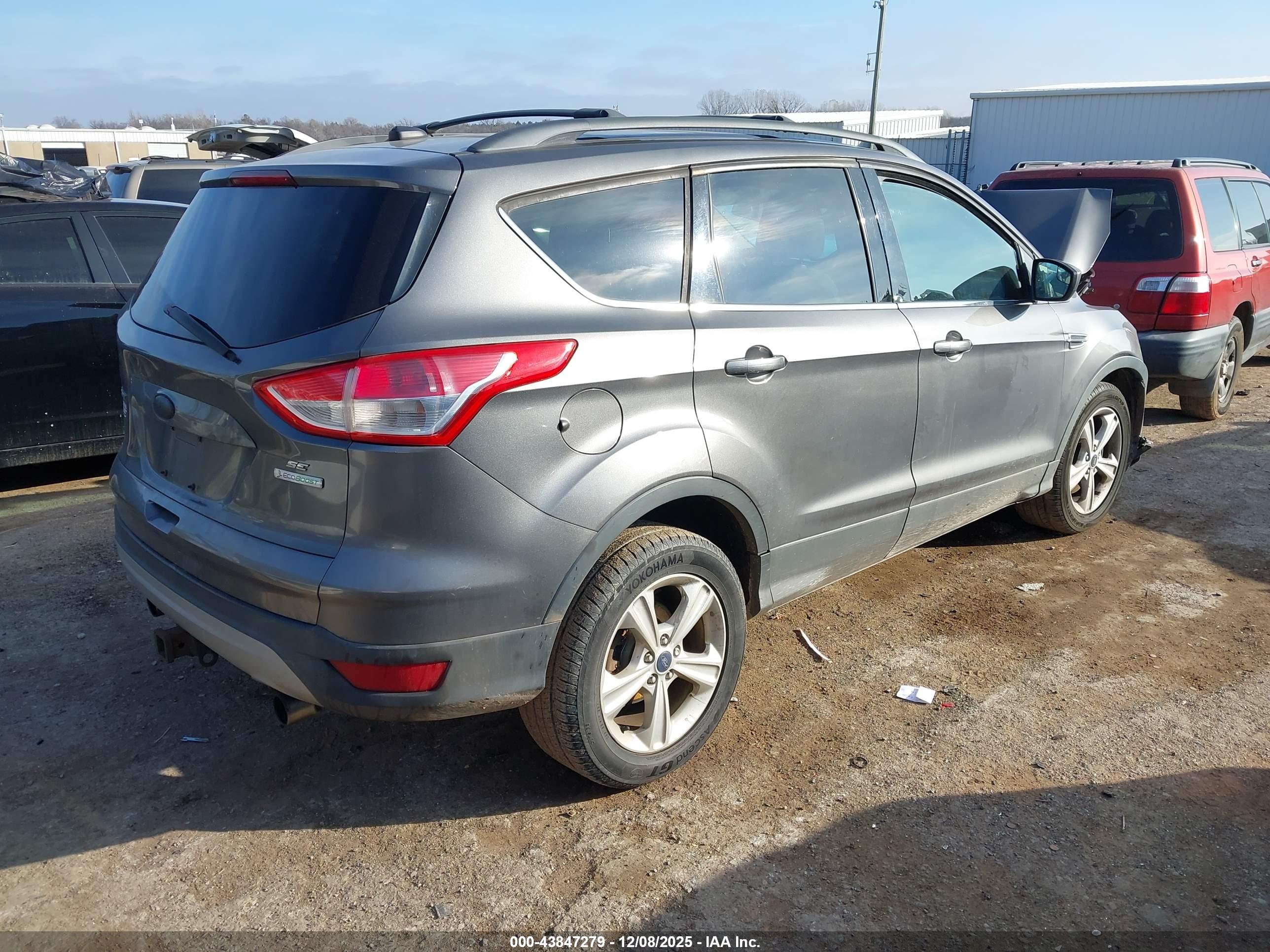 FORD ESCAPE image 4