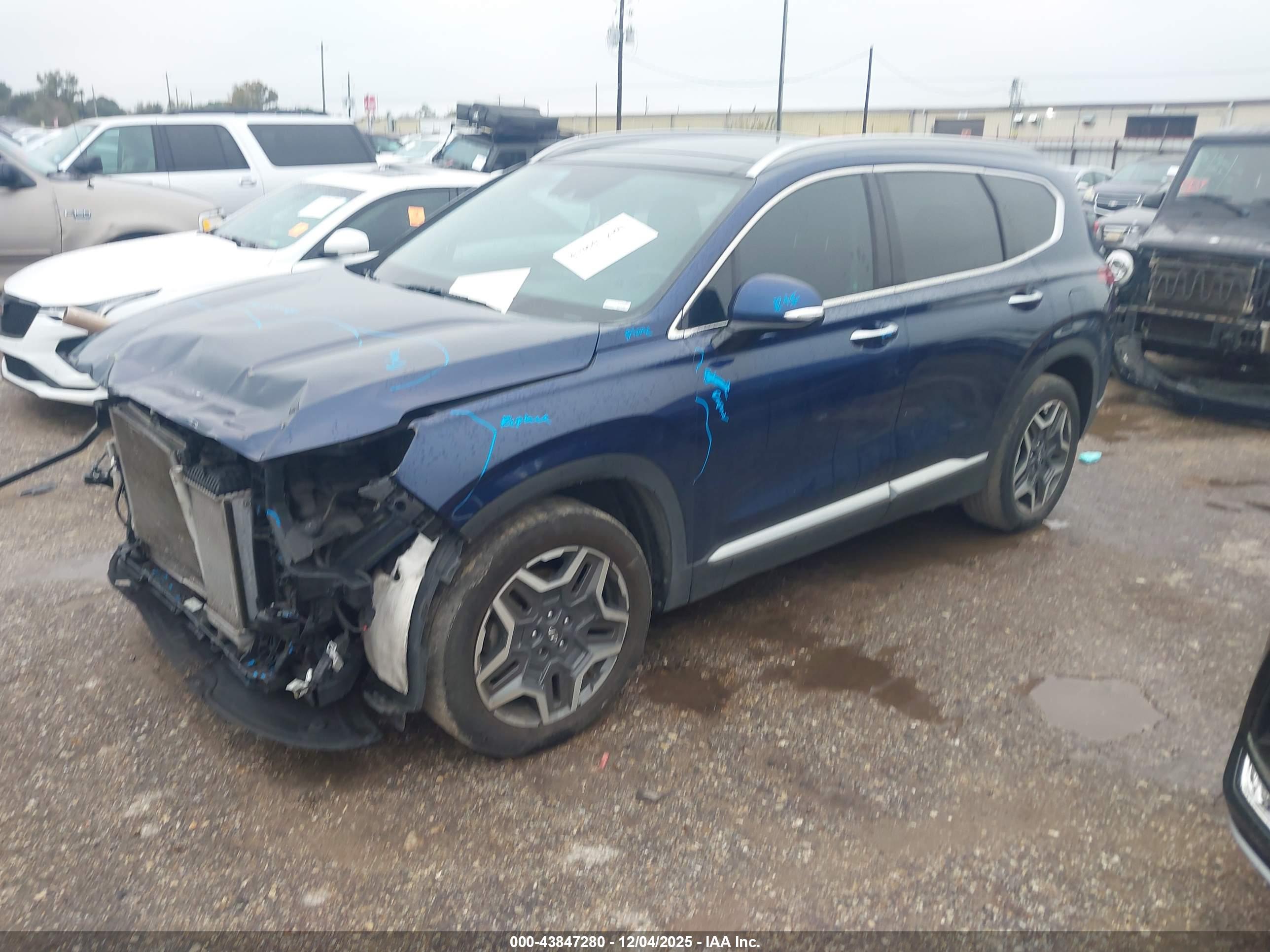 HYUNDAI SANTA image 2