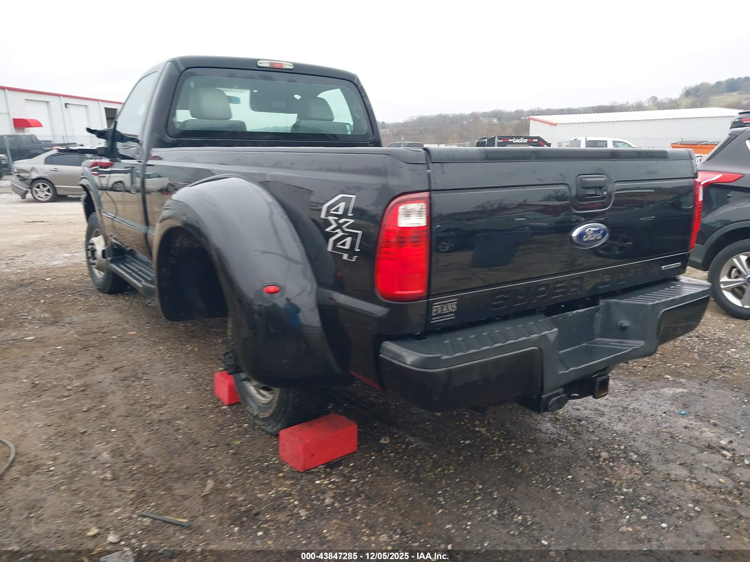 FORD F-350 image 3