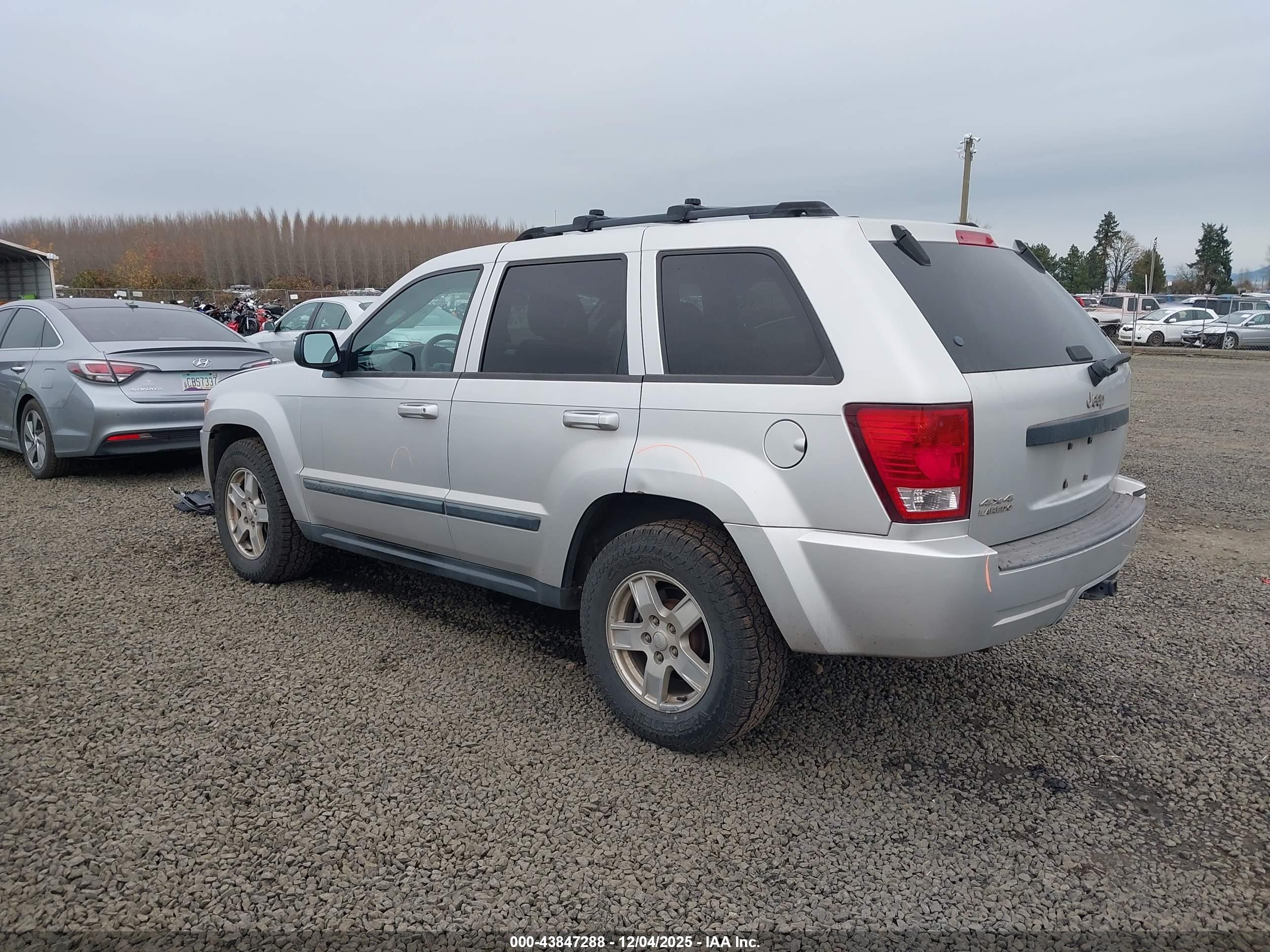 JEEP GRAND image 3
