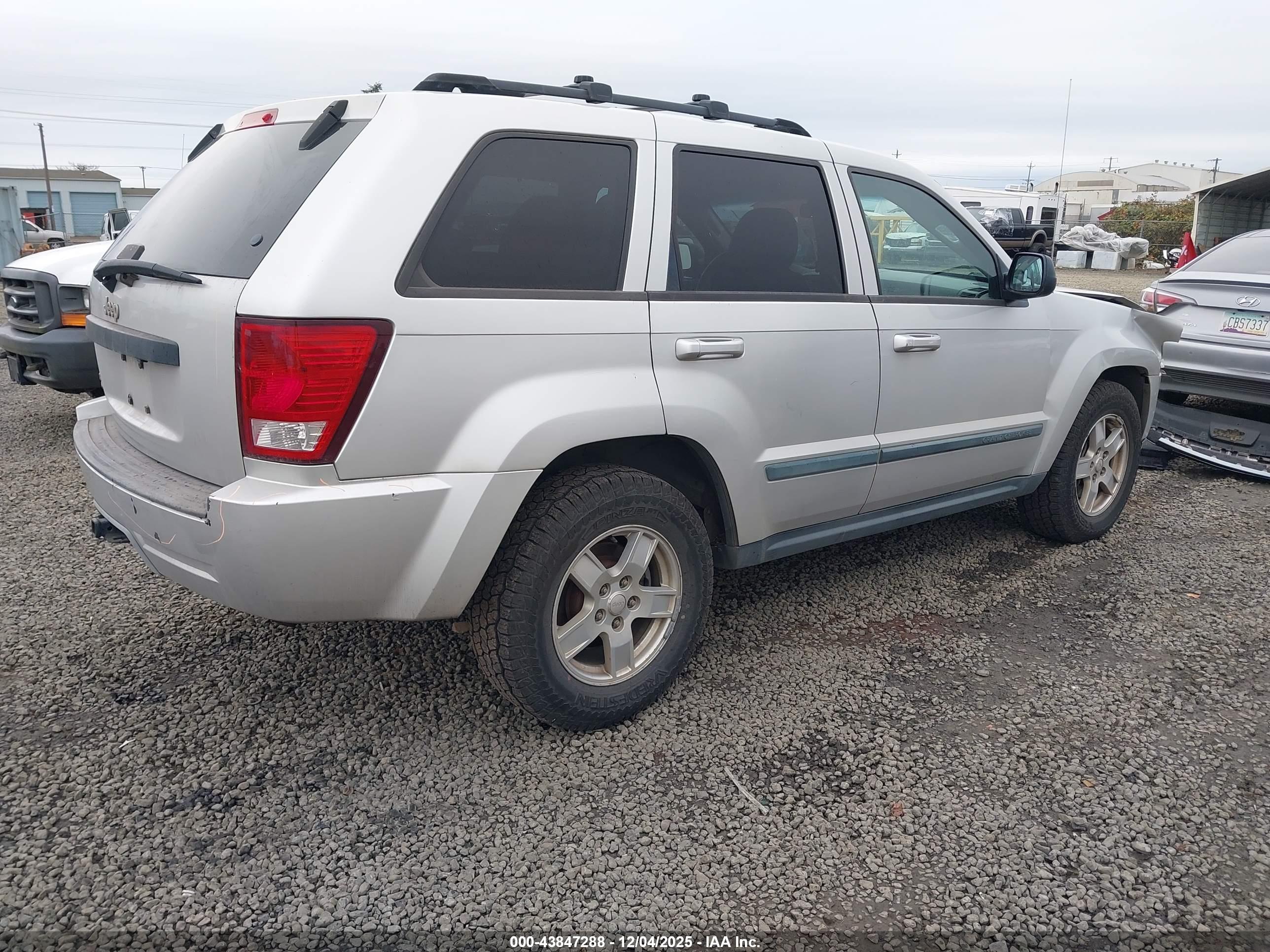 JEEP GRAND image 4