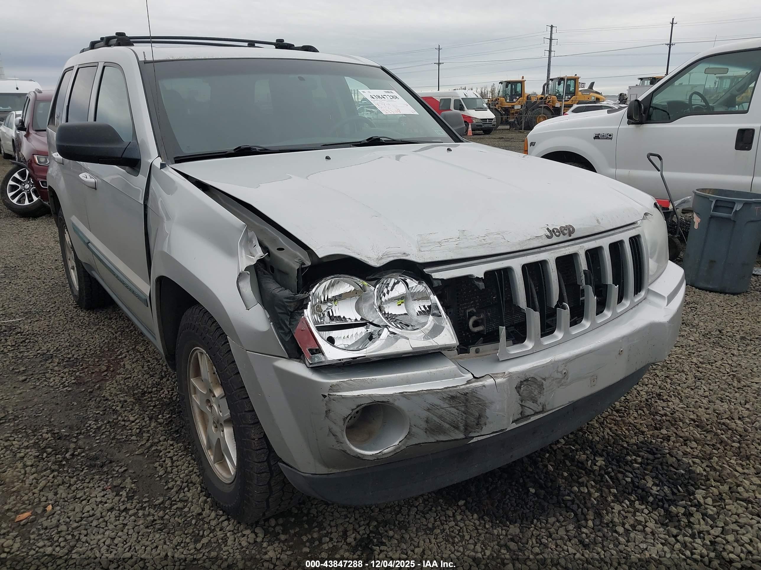 JEEP GRAND image 6