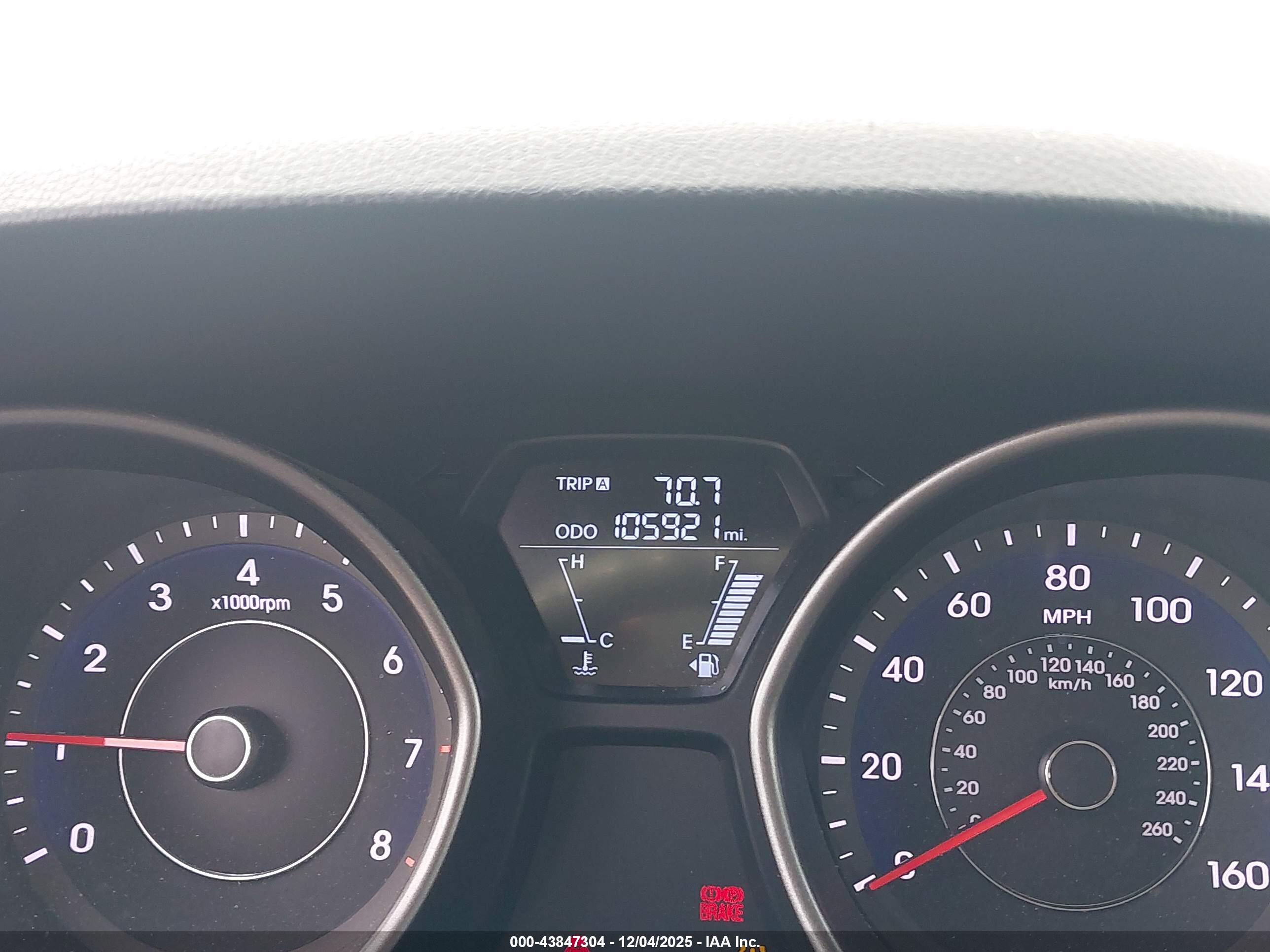 HYUNDAI ELANTRA image 7
