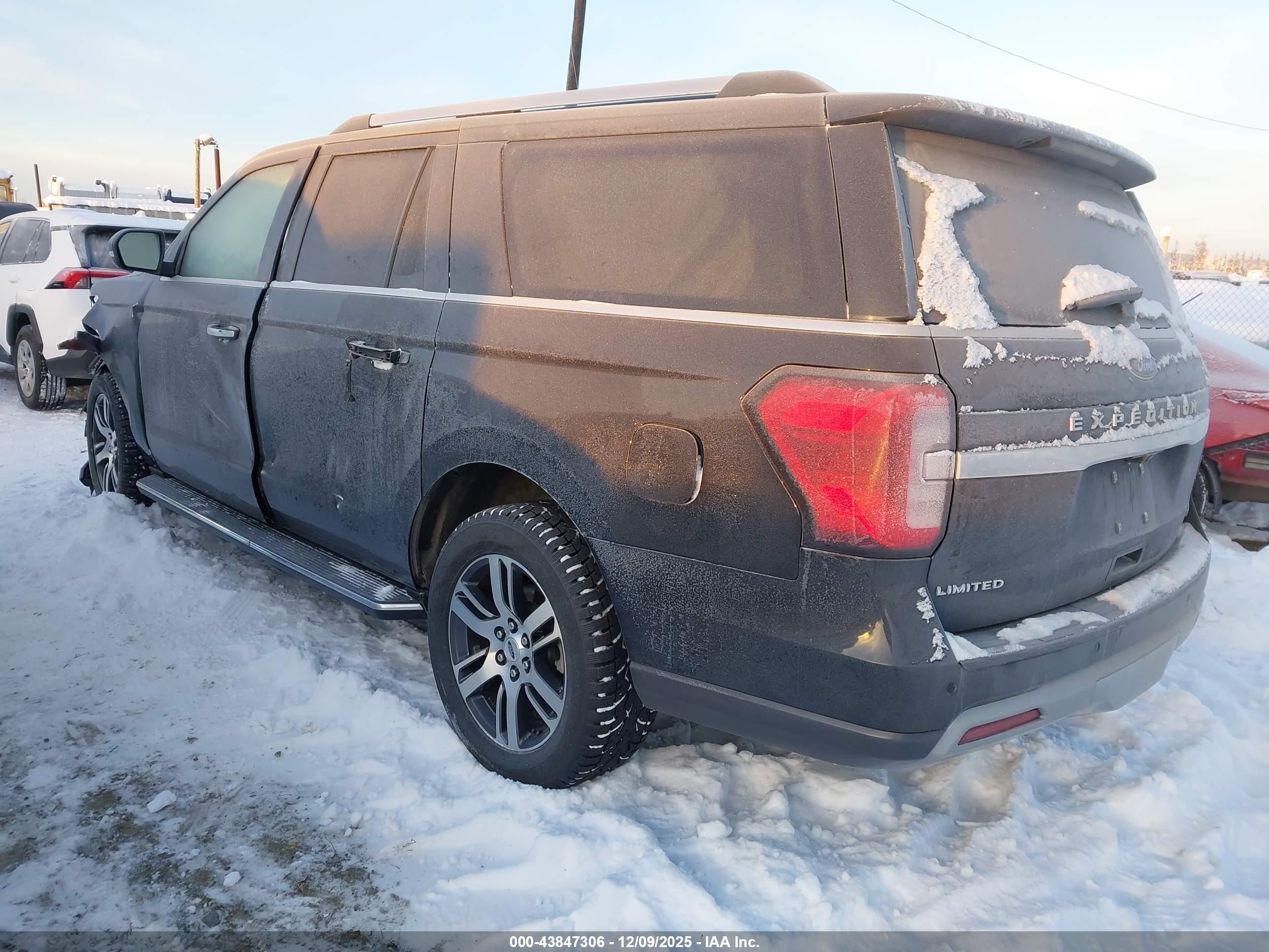 FORD EXPEDITION image 3