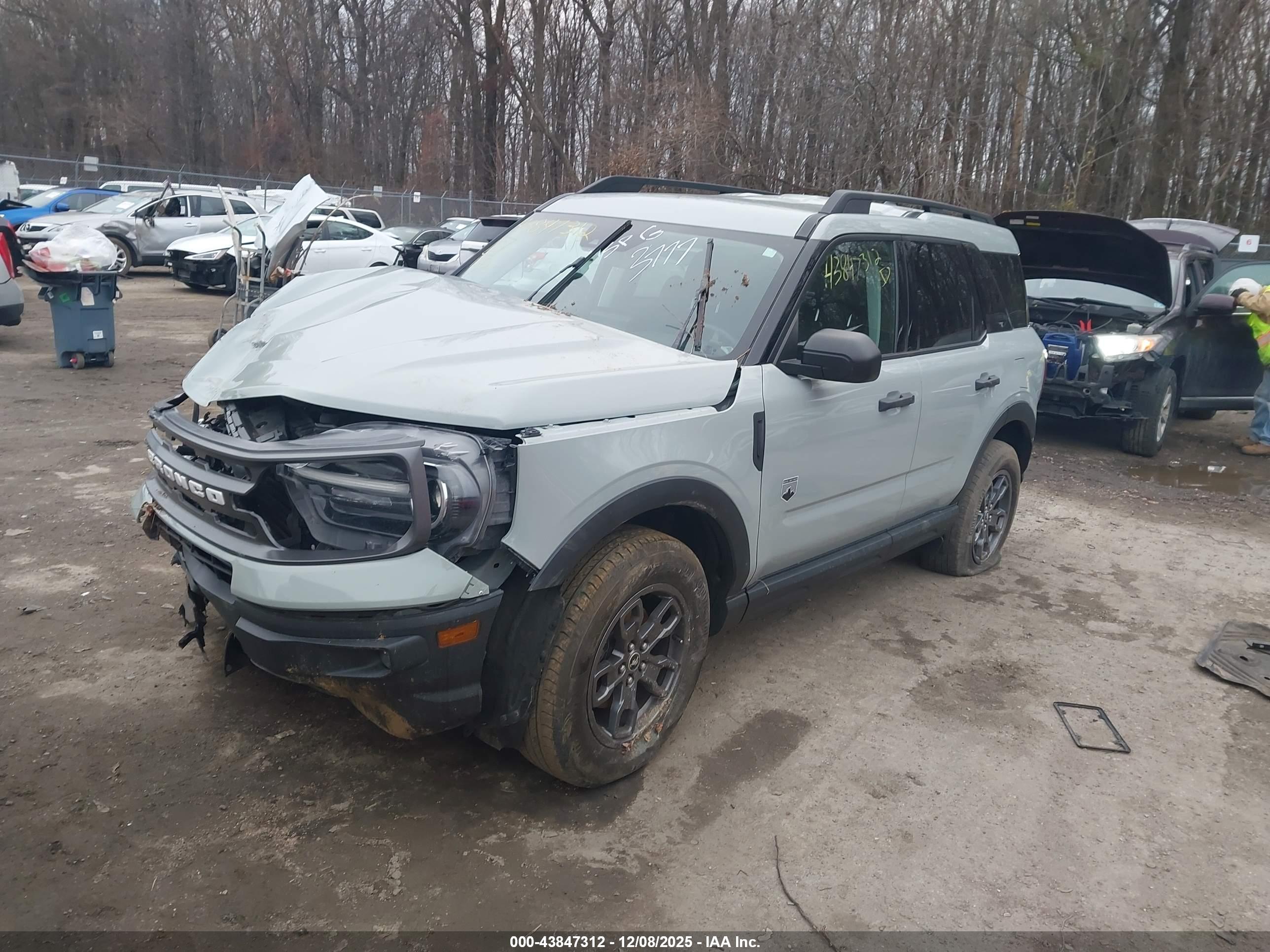 FORD BRONCO image 2
