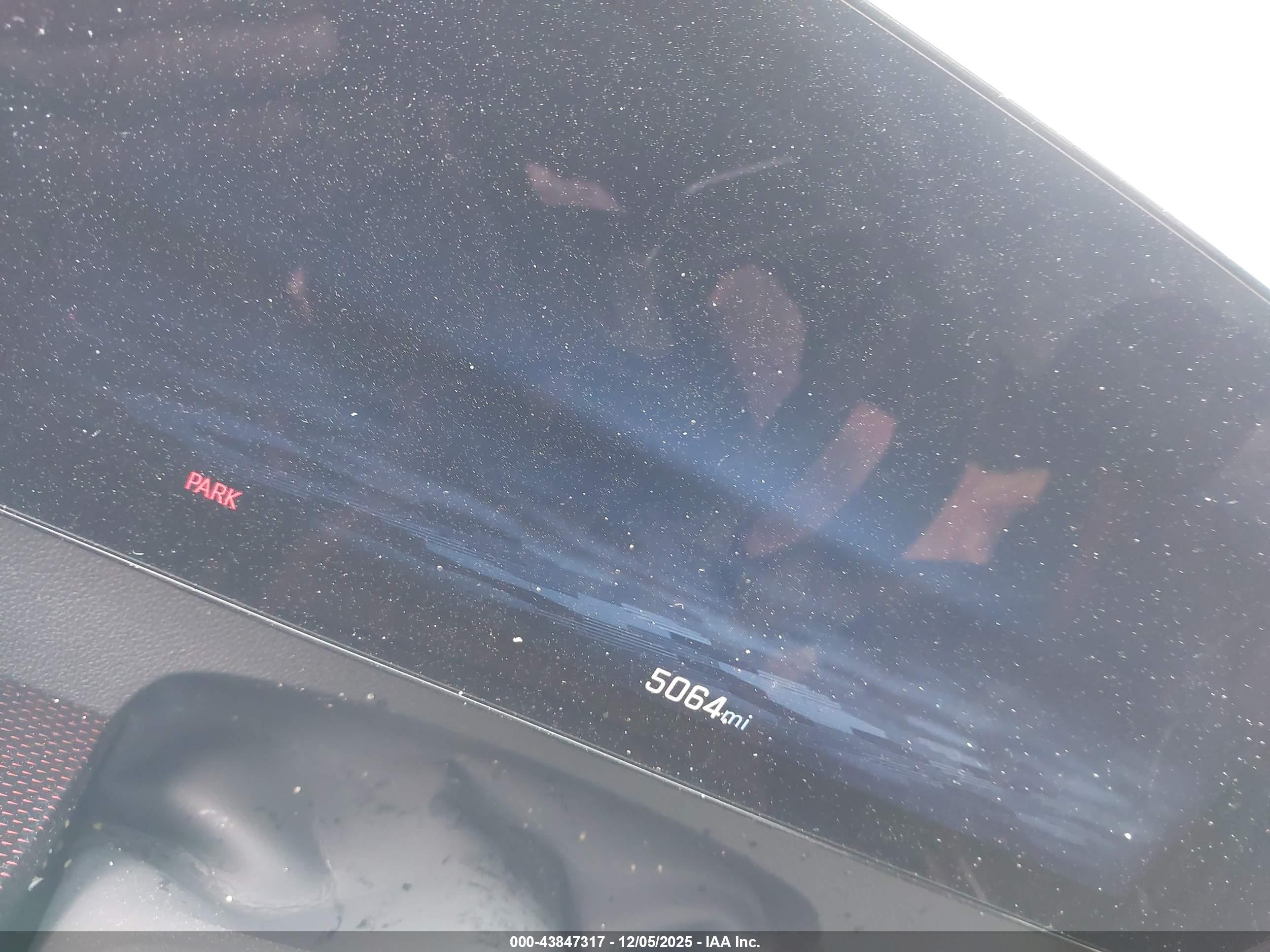 CHEVROLET TRAVERSE image 7