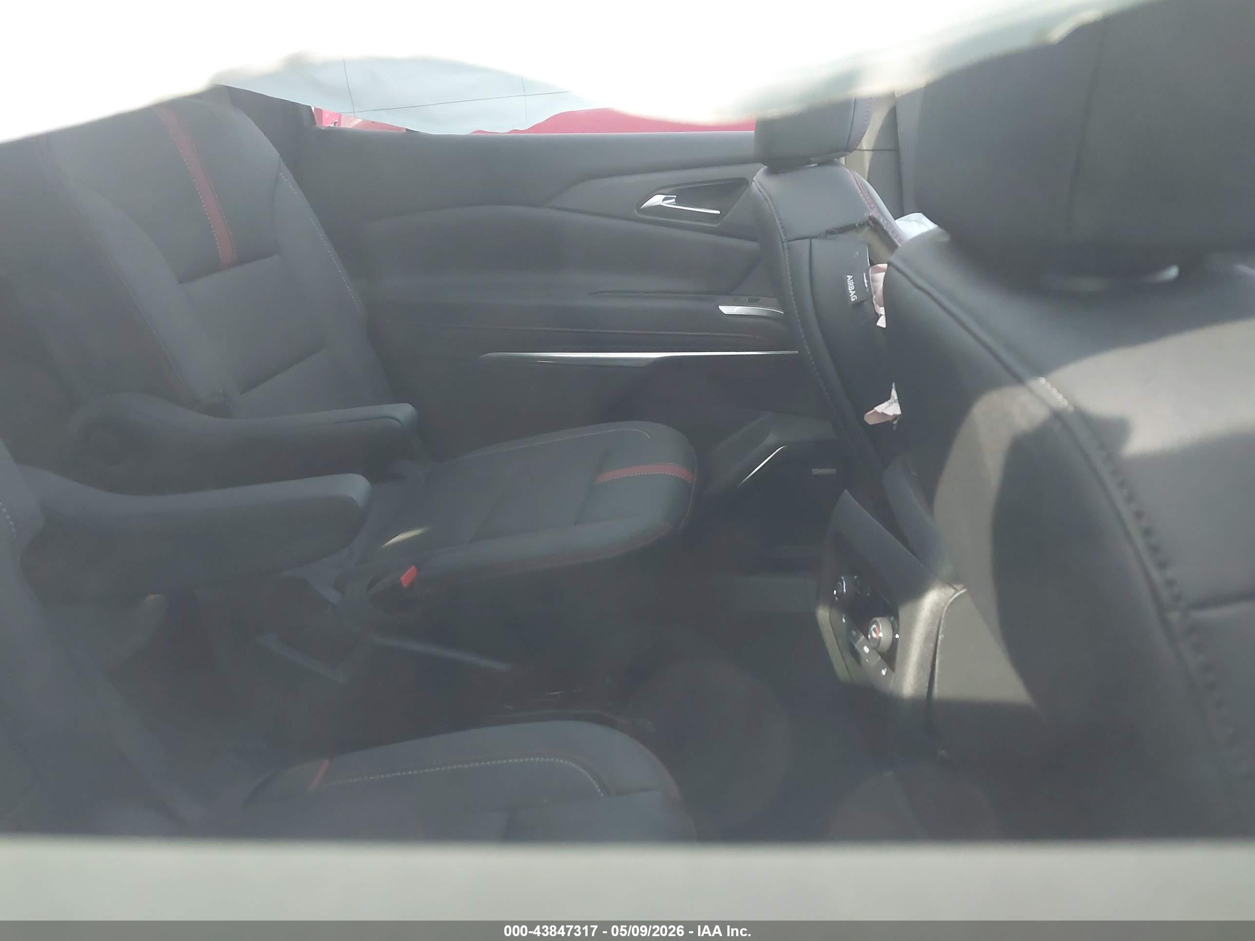 CHEVROLET TRAVERSE image 8