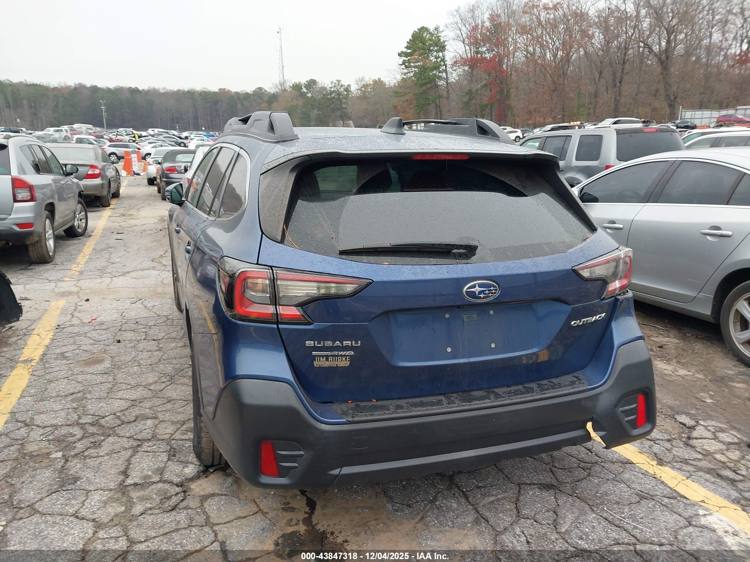 SUBARU OUTBACK image 3