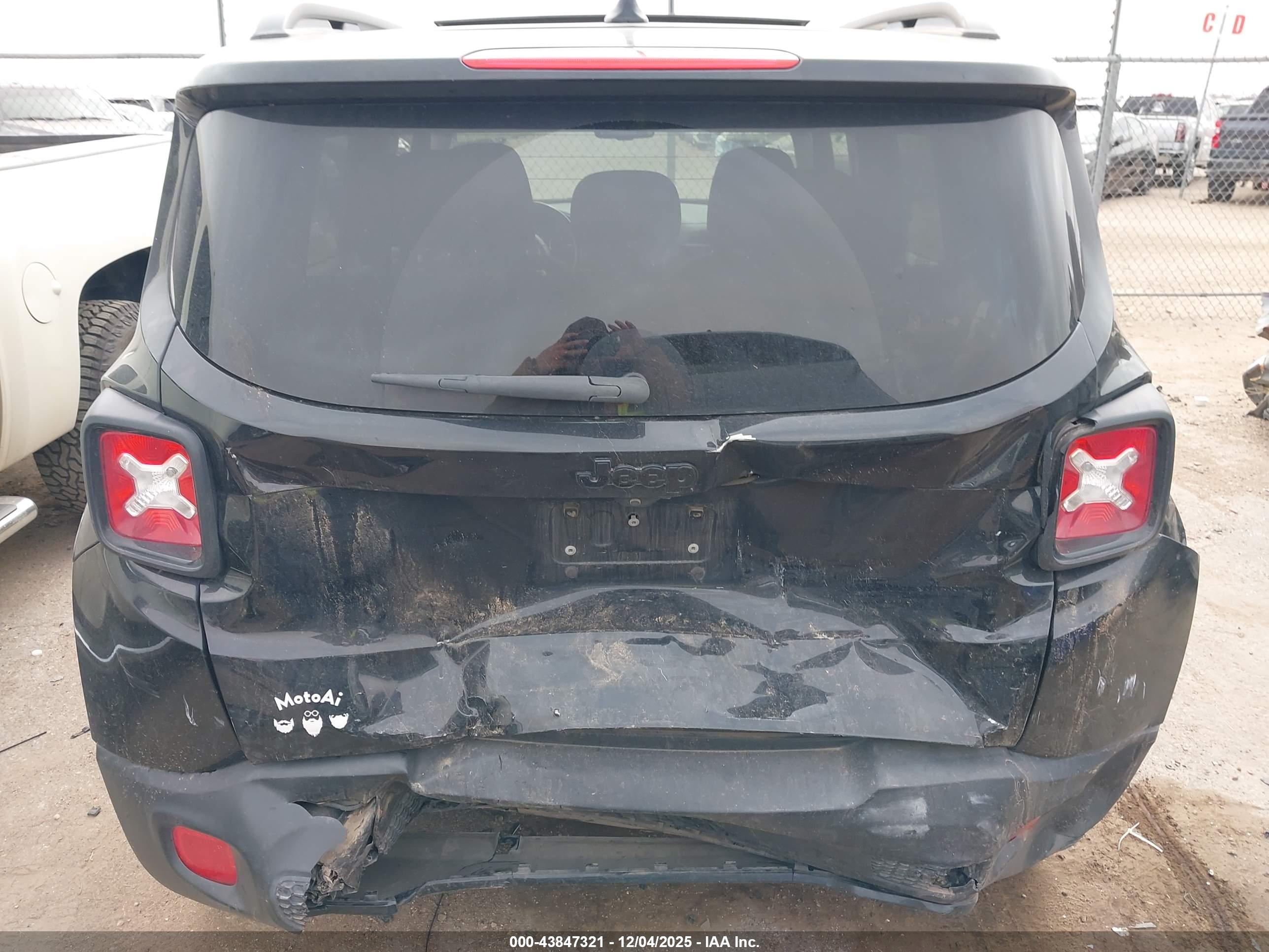 JEEP RENEGADE image 6