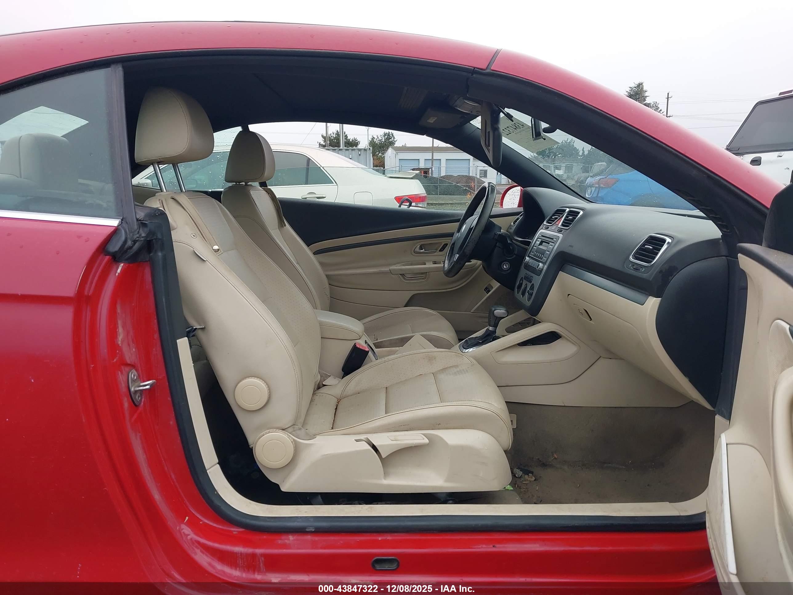 VOLKSWAGEN EOS image 5