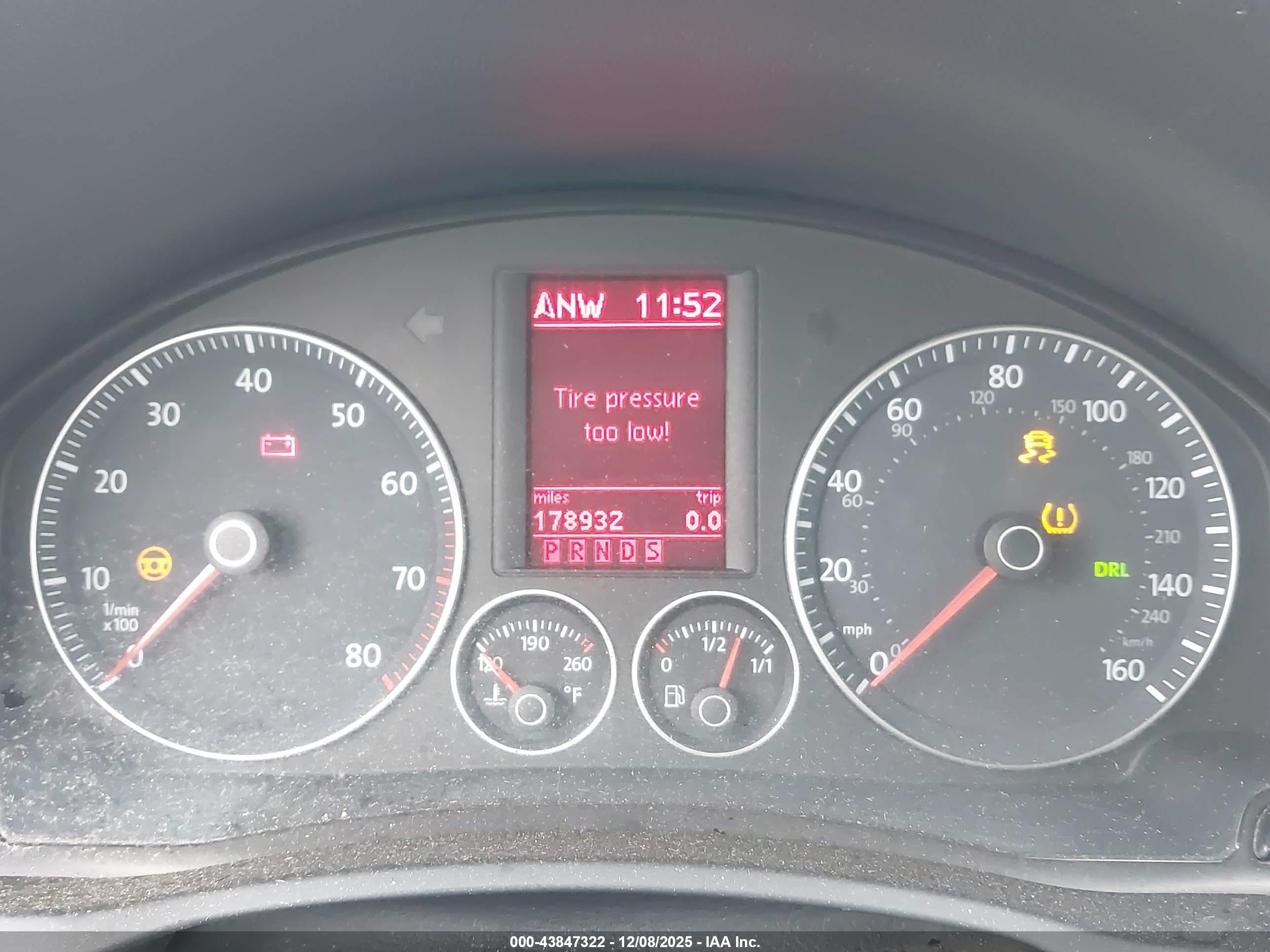 VOLKSWAGEN EOS image 7