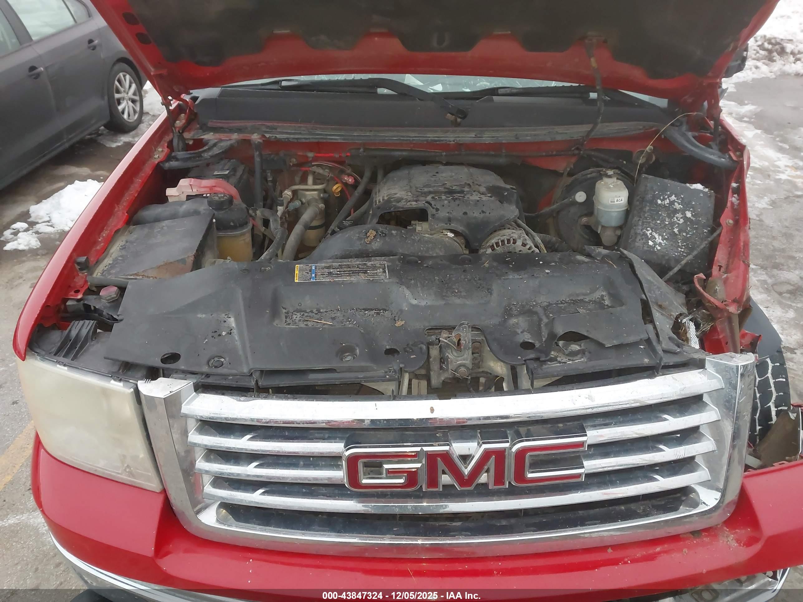GMC SIERRA image 10