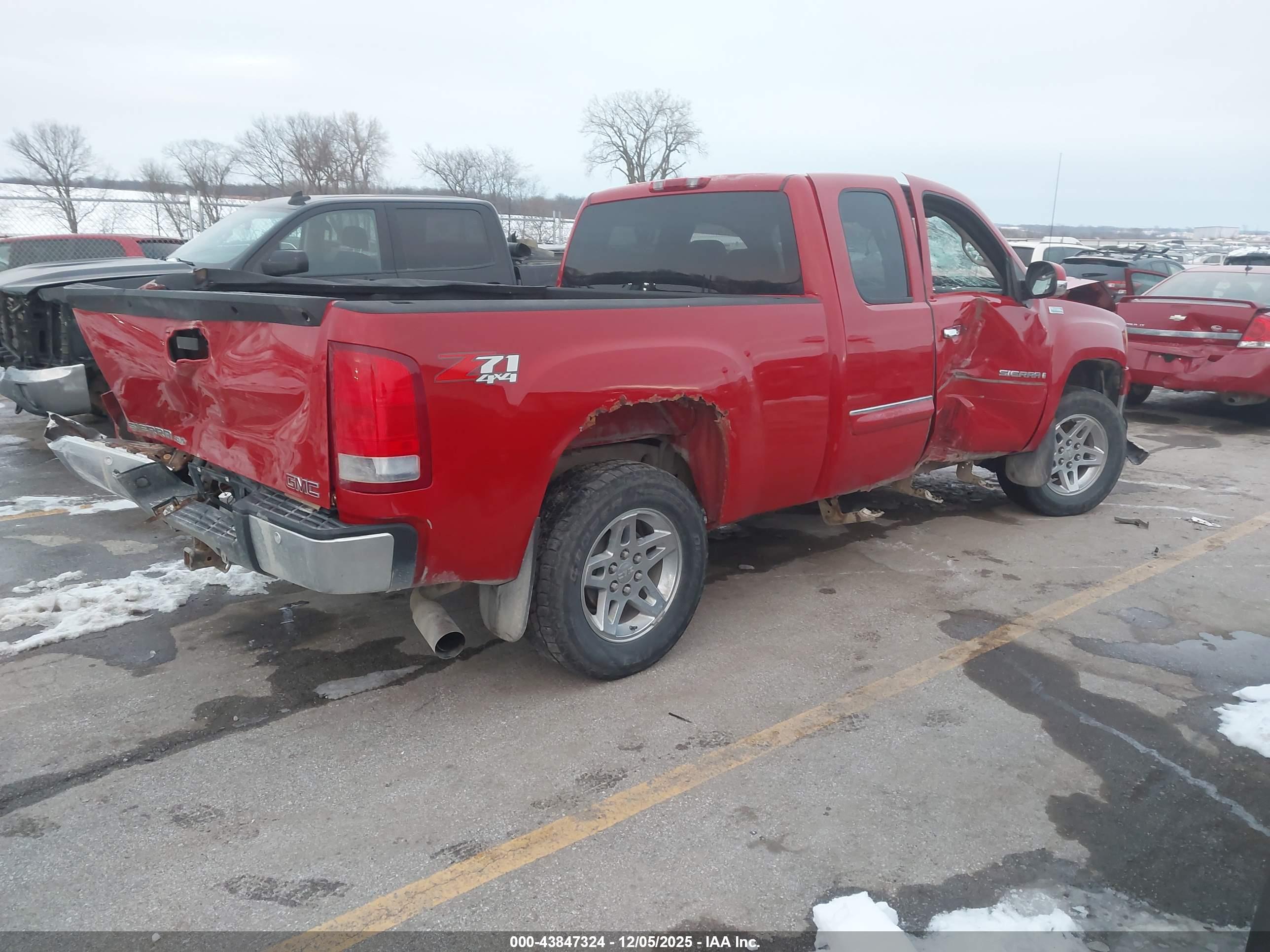 GMC SIERRA image 4