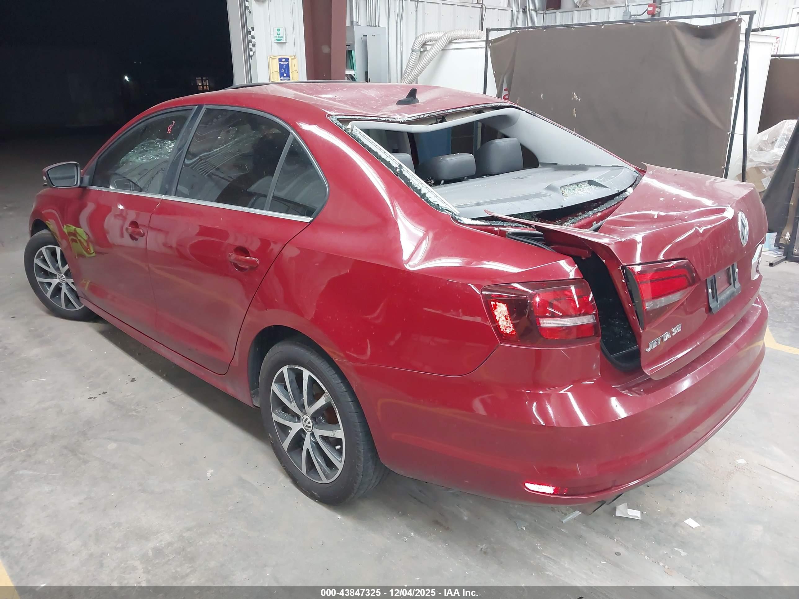 VOLKSWAGEN JETTA image 3