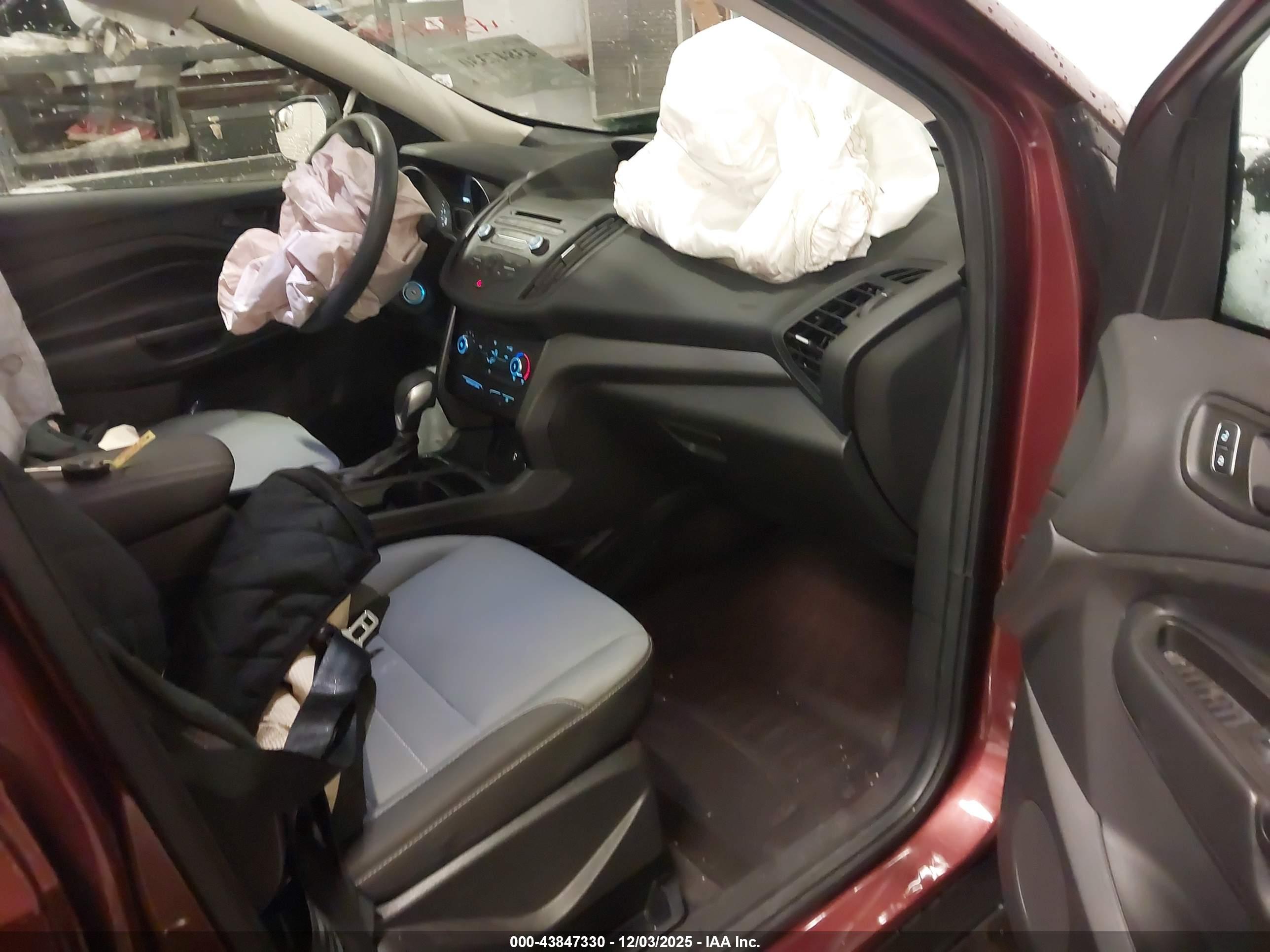 FORD ESCAPE image 5
