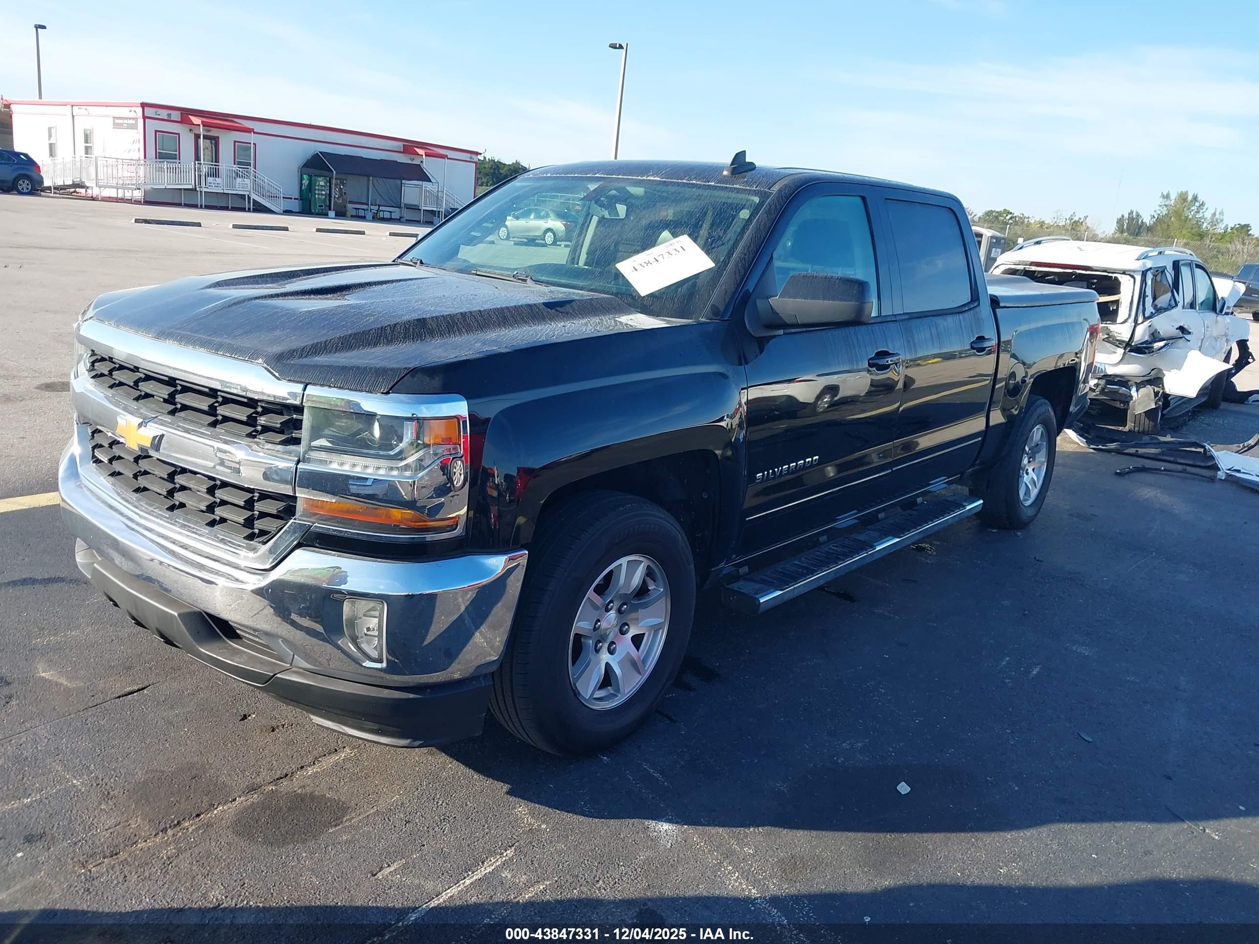 CHEVROLET SILVERADO image 2