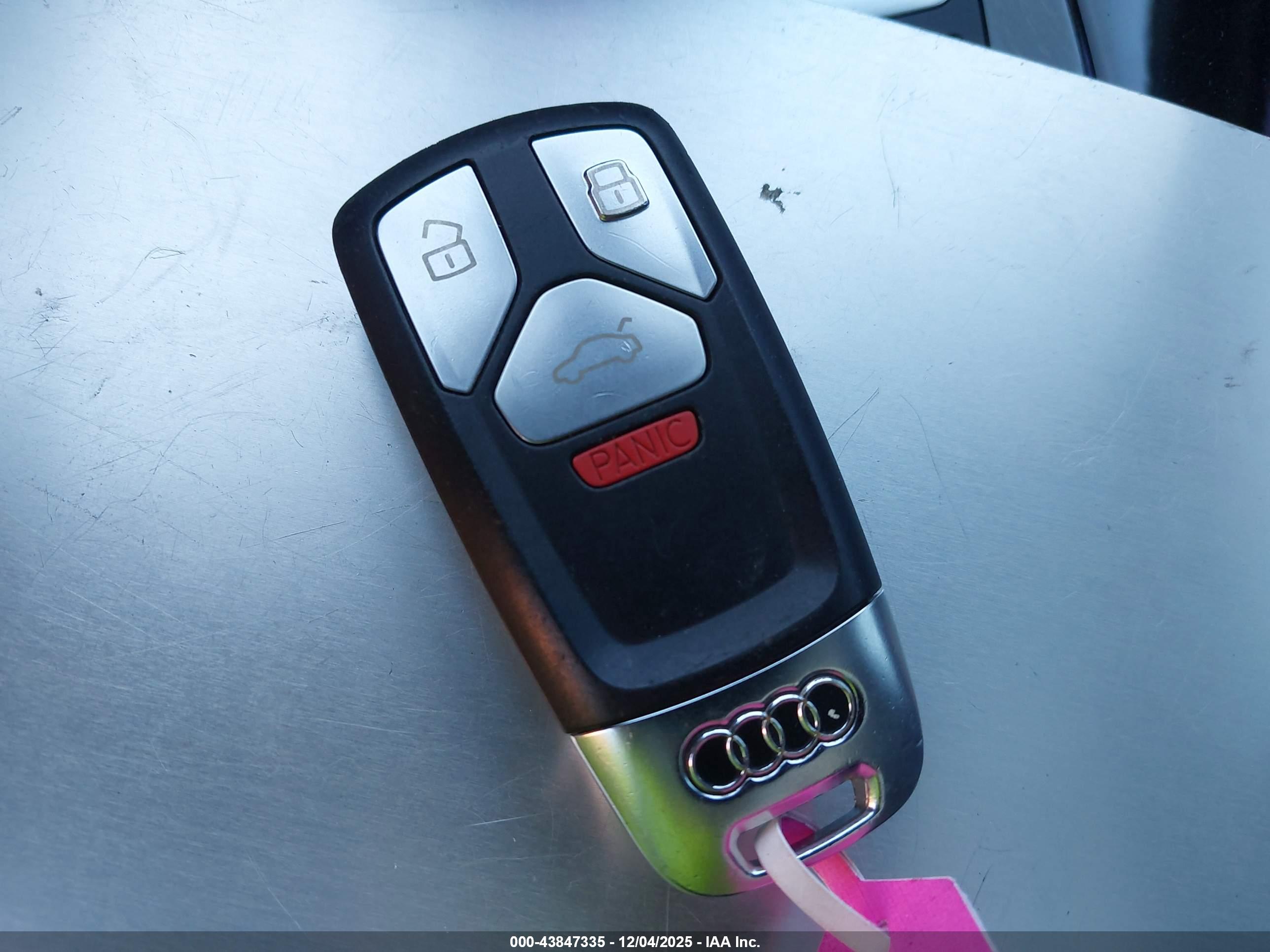 AUDI Q7 image 11