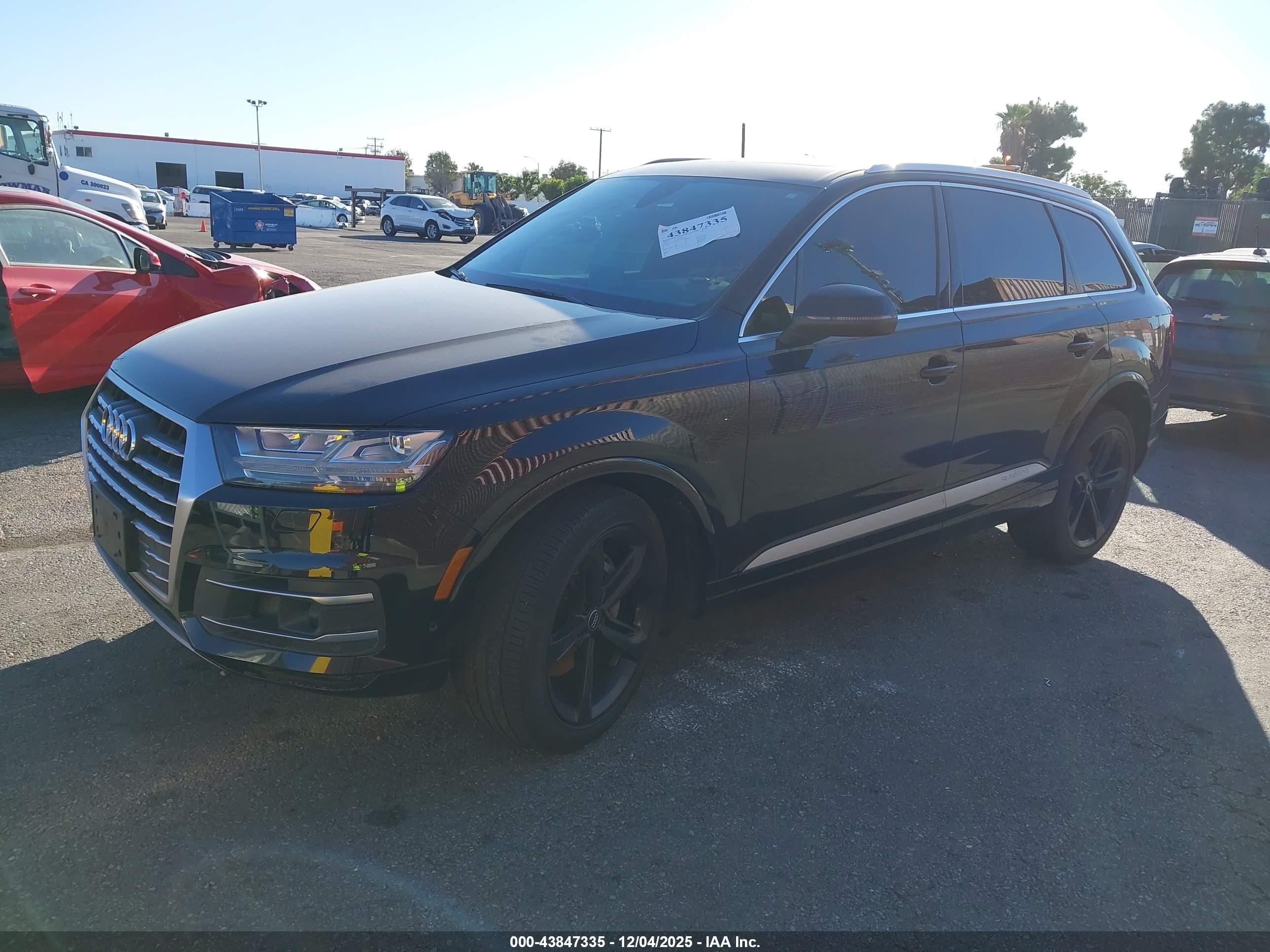 AUDI Q7 image 2