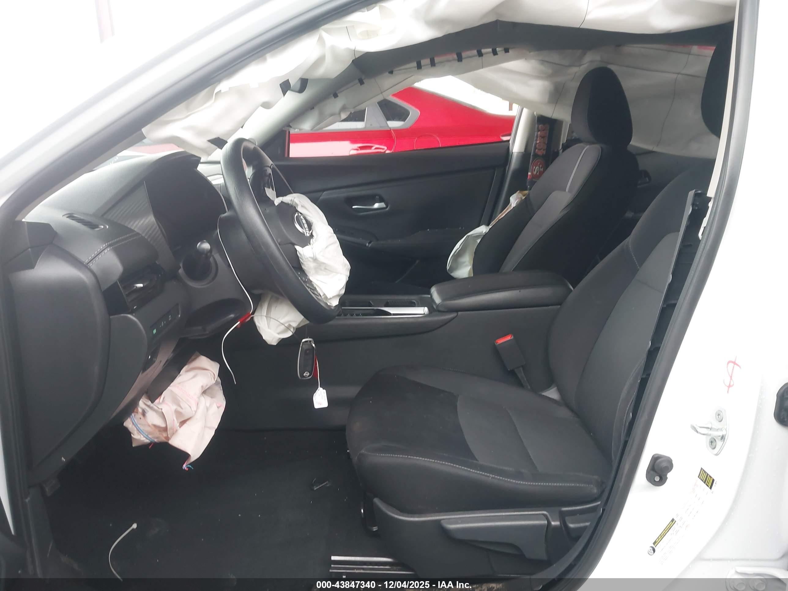 NISSAN SENTRA image 5