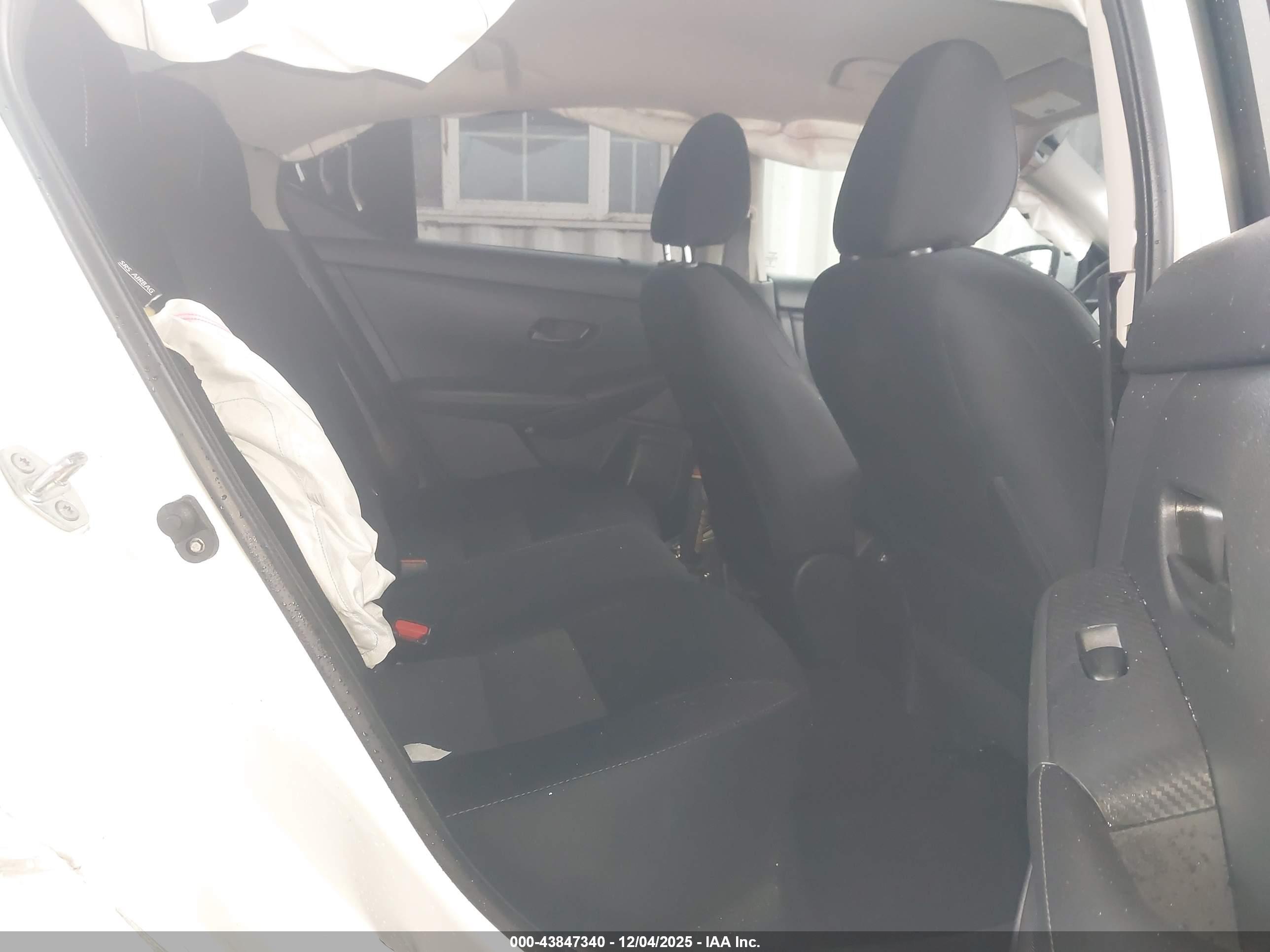 NISSAN SENTRA image 8