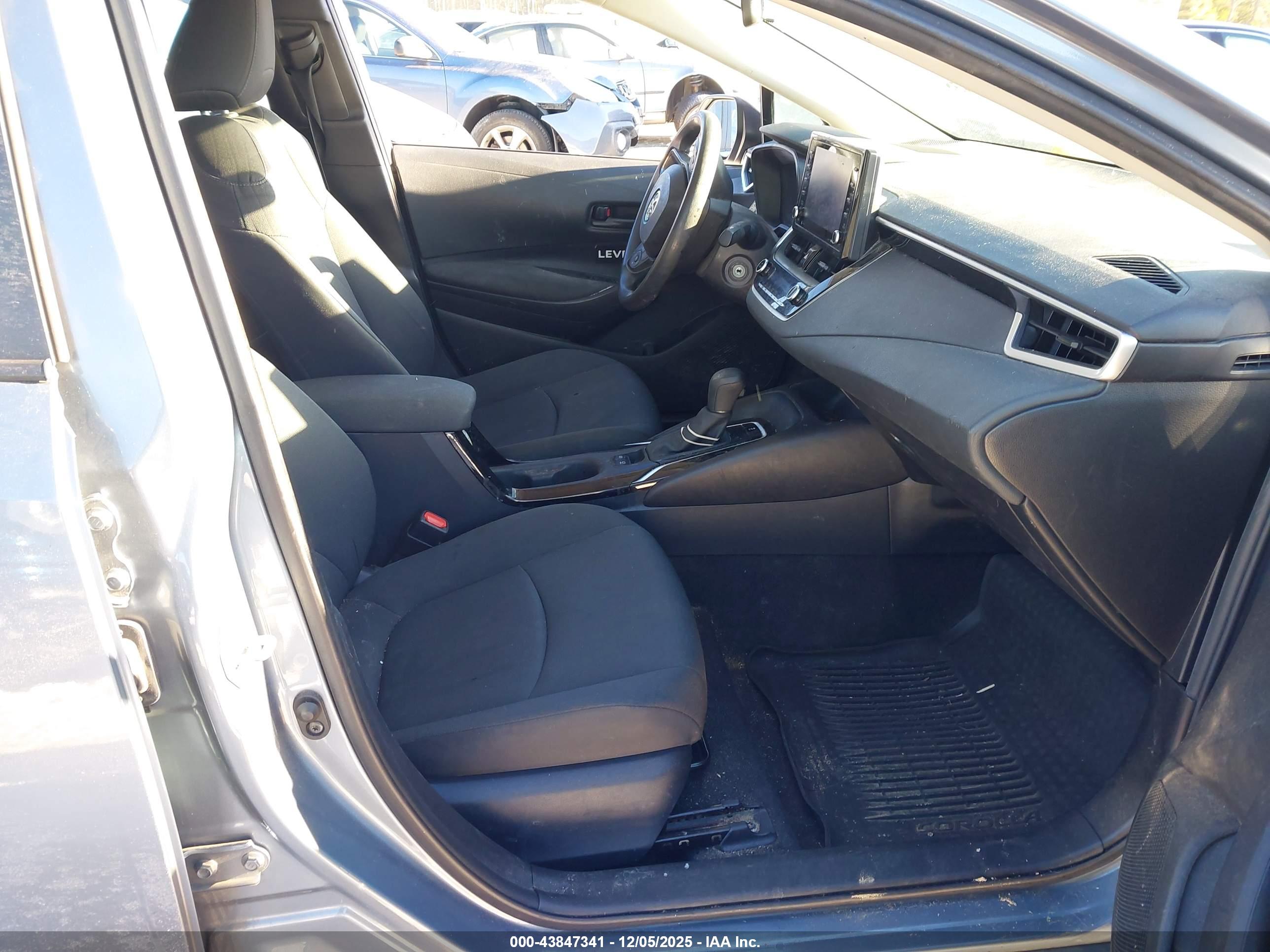 TOYOTA COROLLA image 5