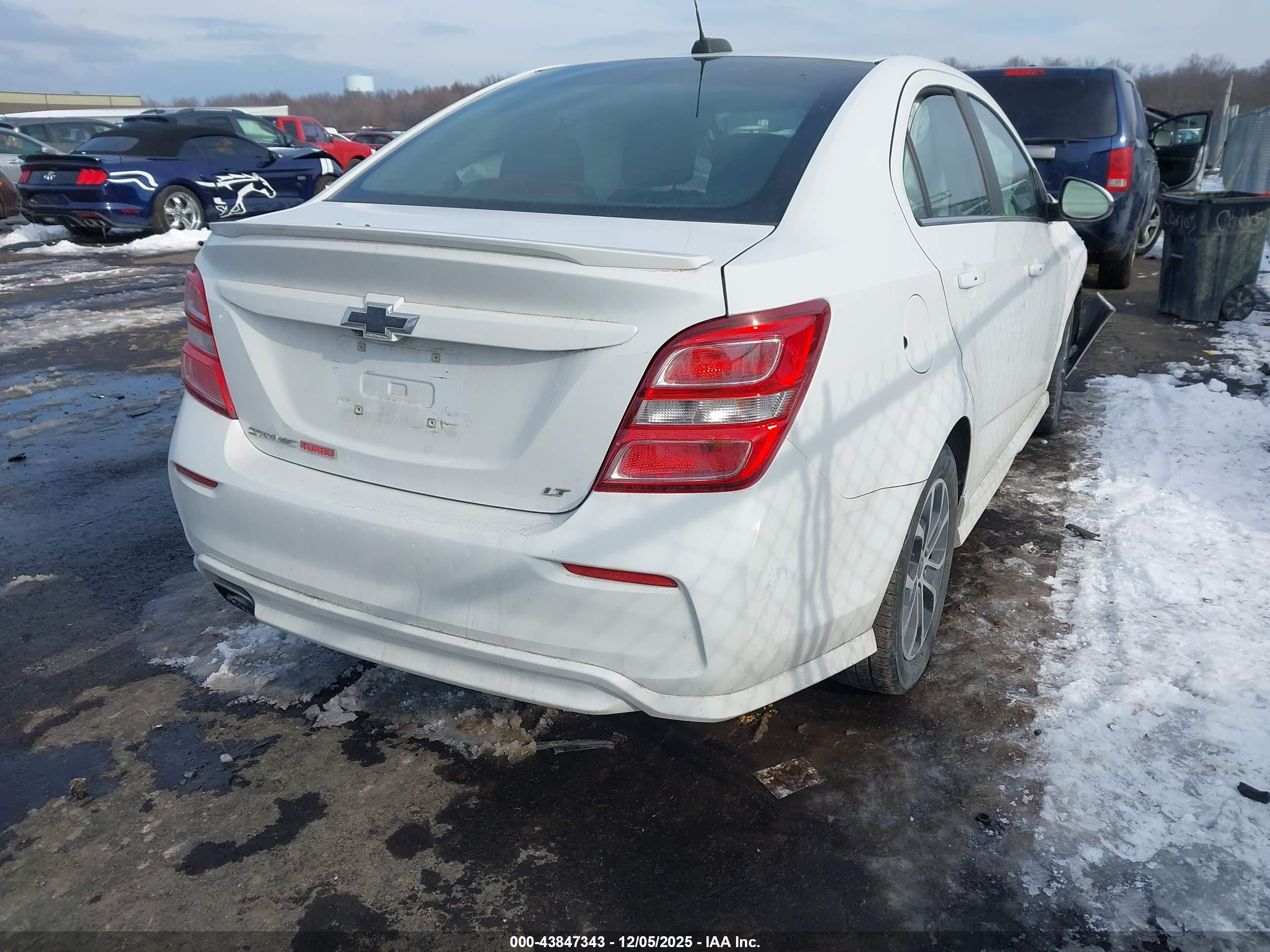 CHEVROLET SONIC image 4
