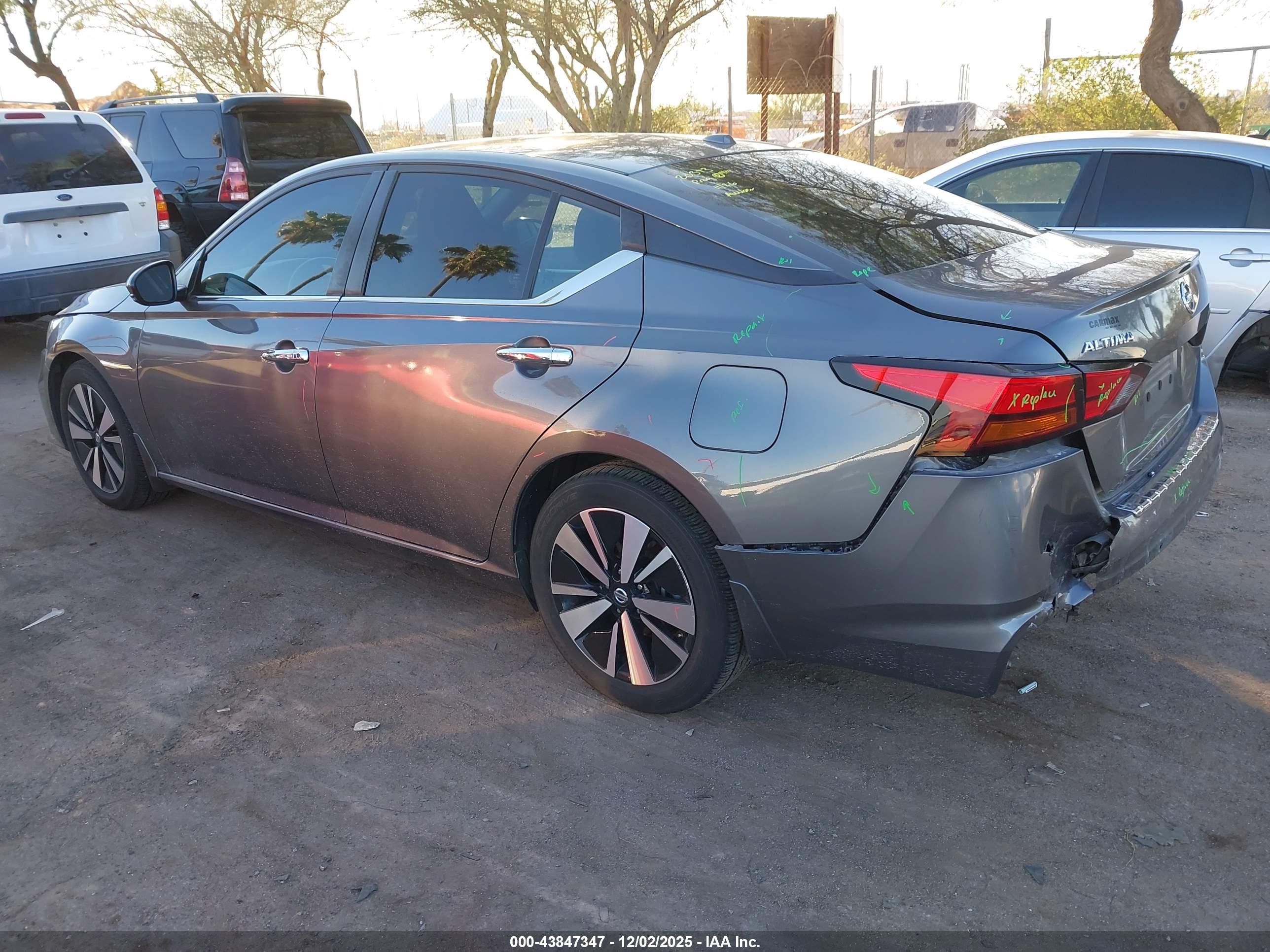 NISSAN ALTIMA image 3