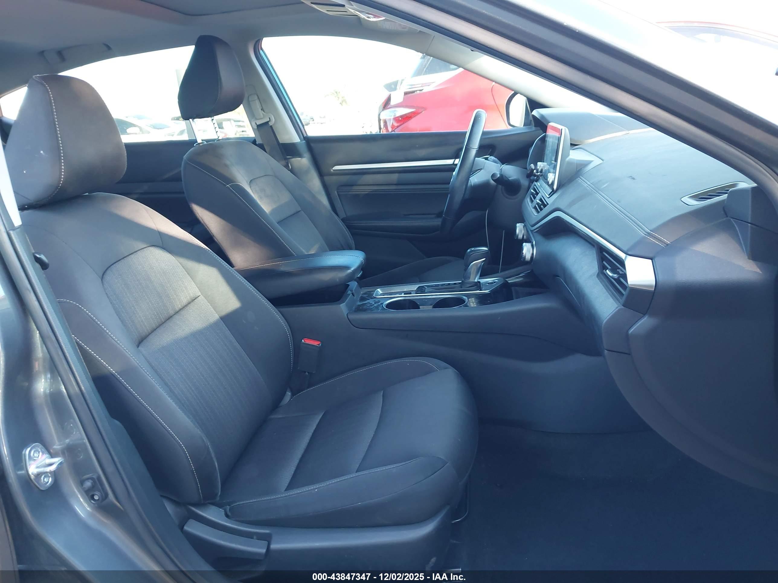 NISSAN ALTIMA image 5