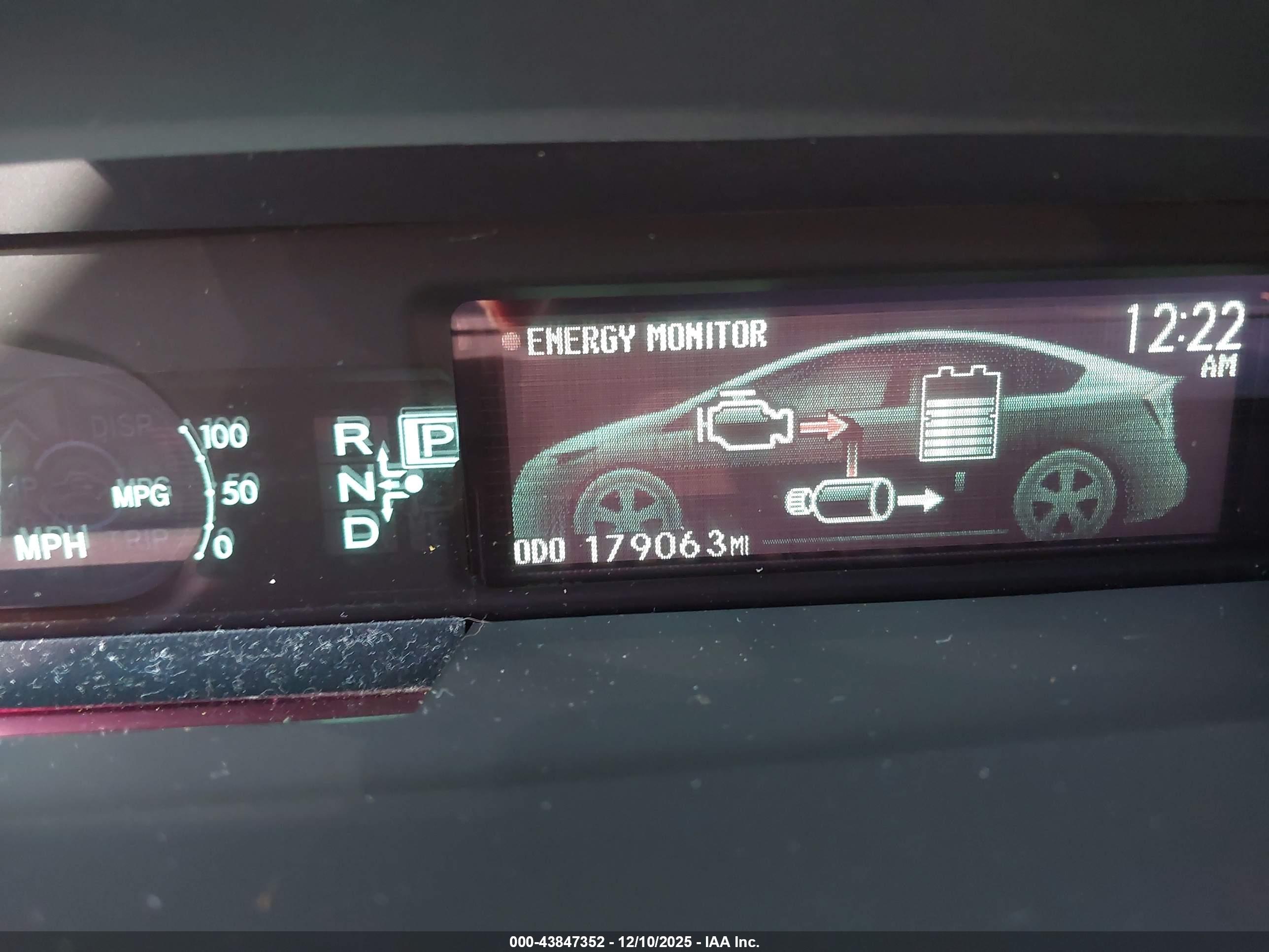 TOYOTA PRIUS image 7