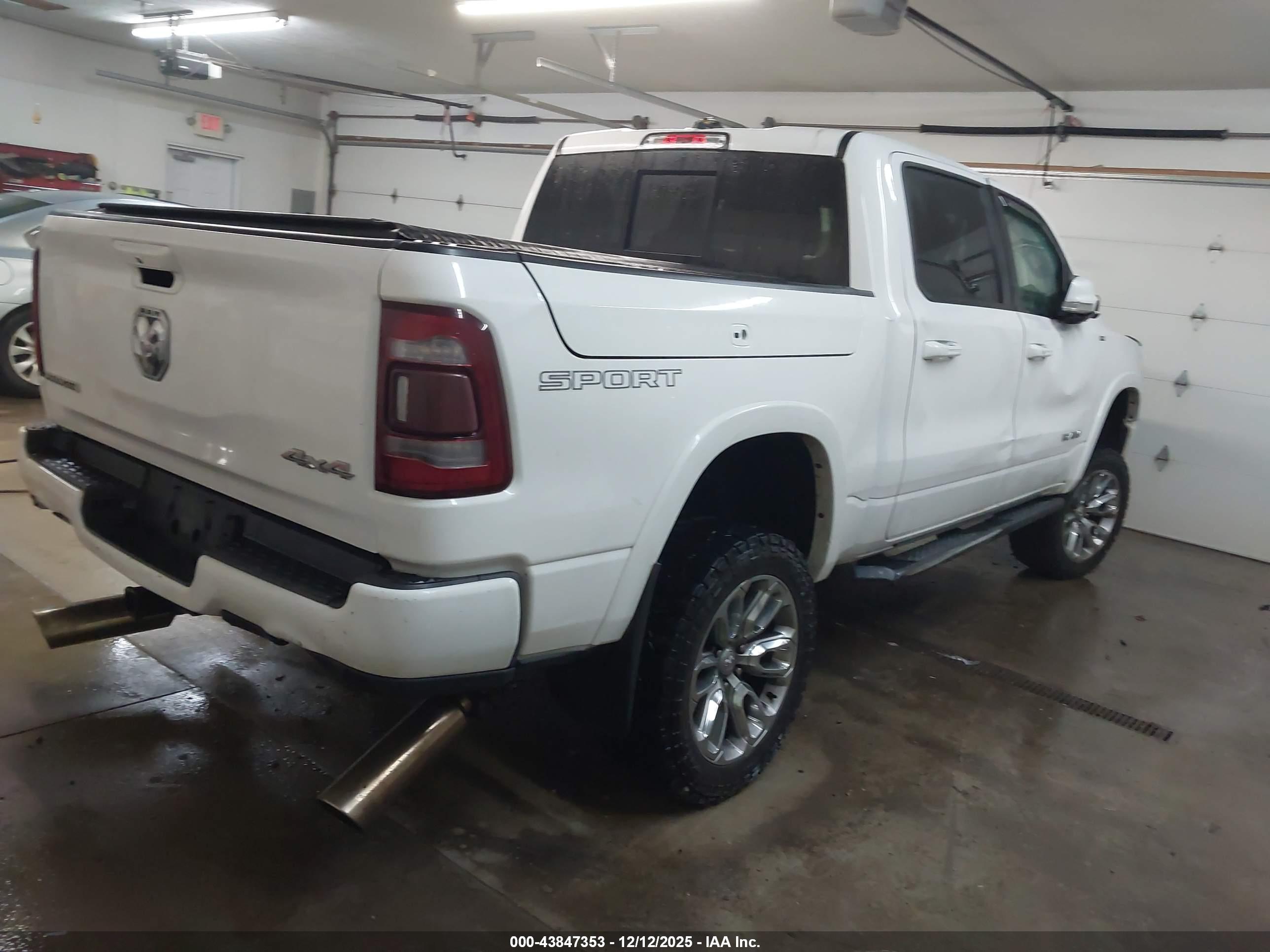 RAM 1500 image 4