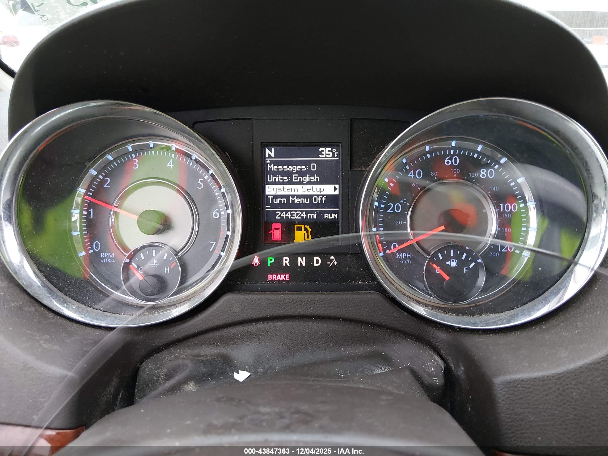 CHRYSLER TOWN image 7